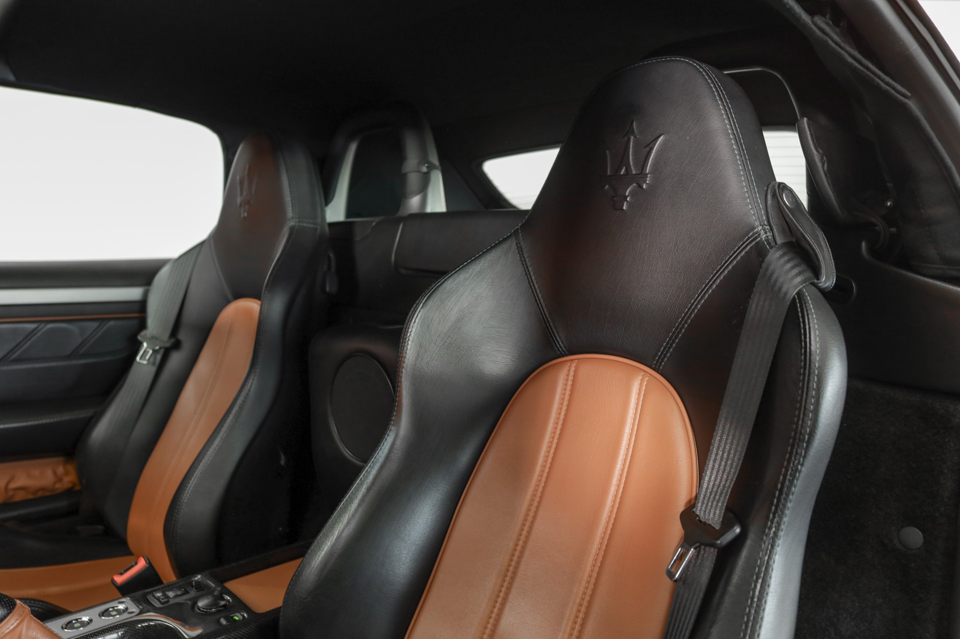 MASERATI Spyder GranSport-showroom-element-2