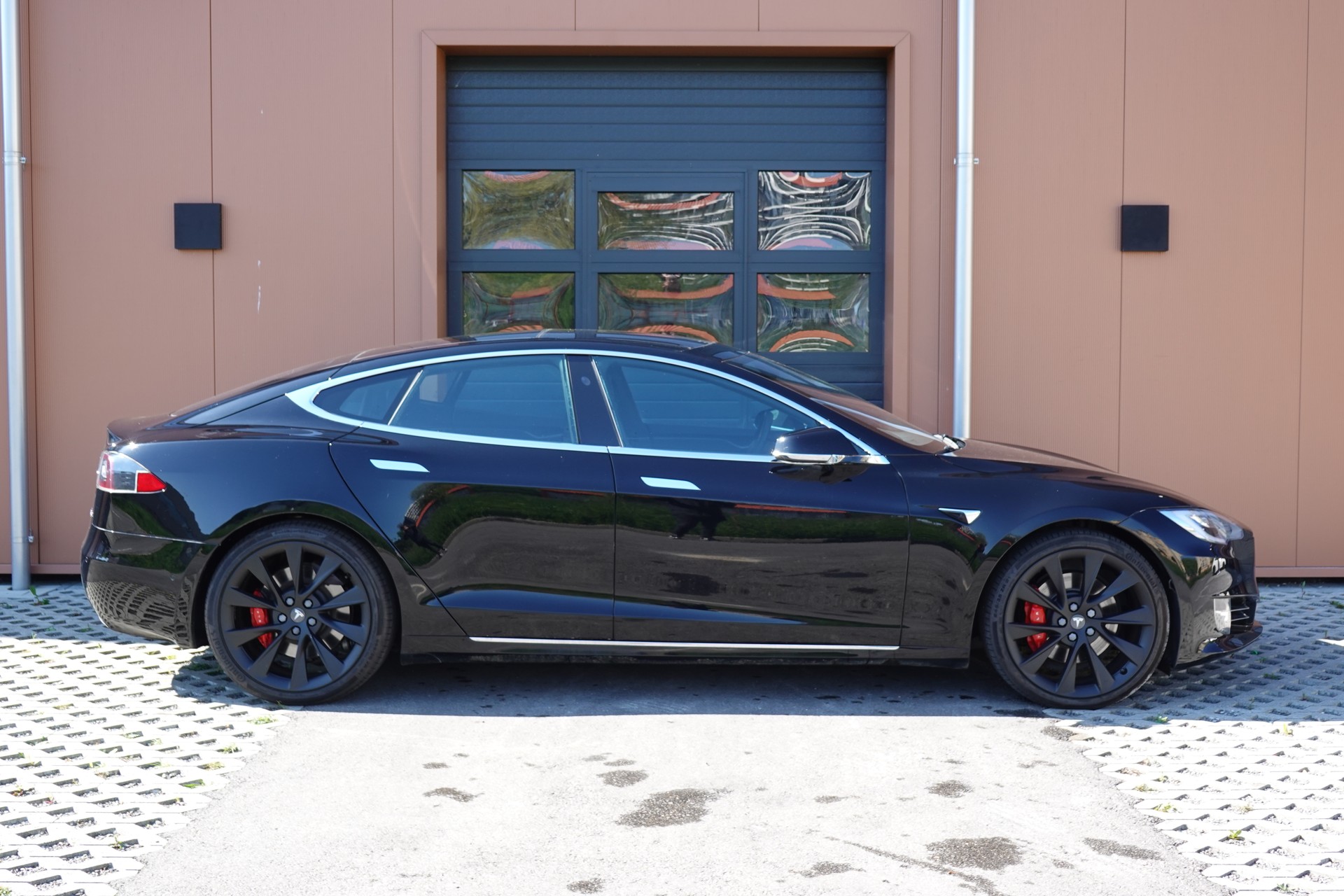 TESLA Model S 100 D Performance 772cv - "Jantes 21 + 19' * Toit Panoramique * Sièges Electrique * Pack Hiver"-showroom-element-3