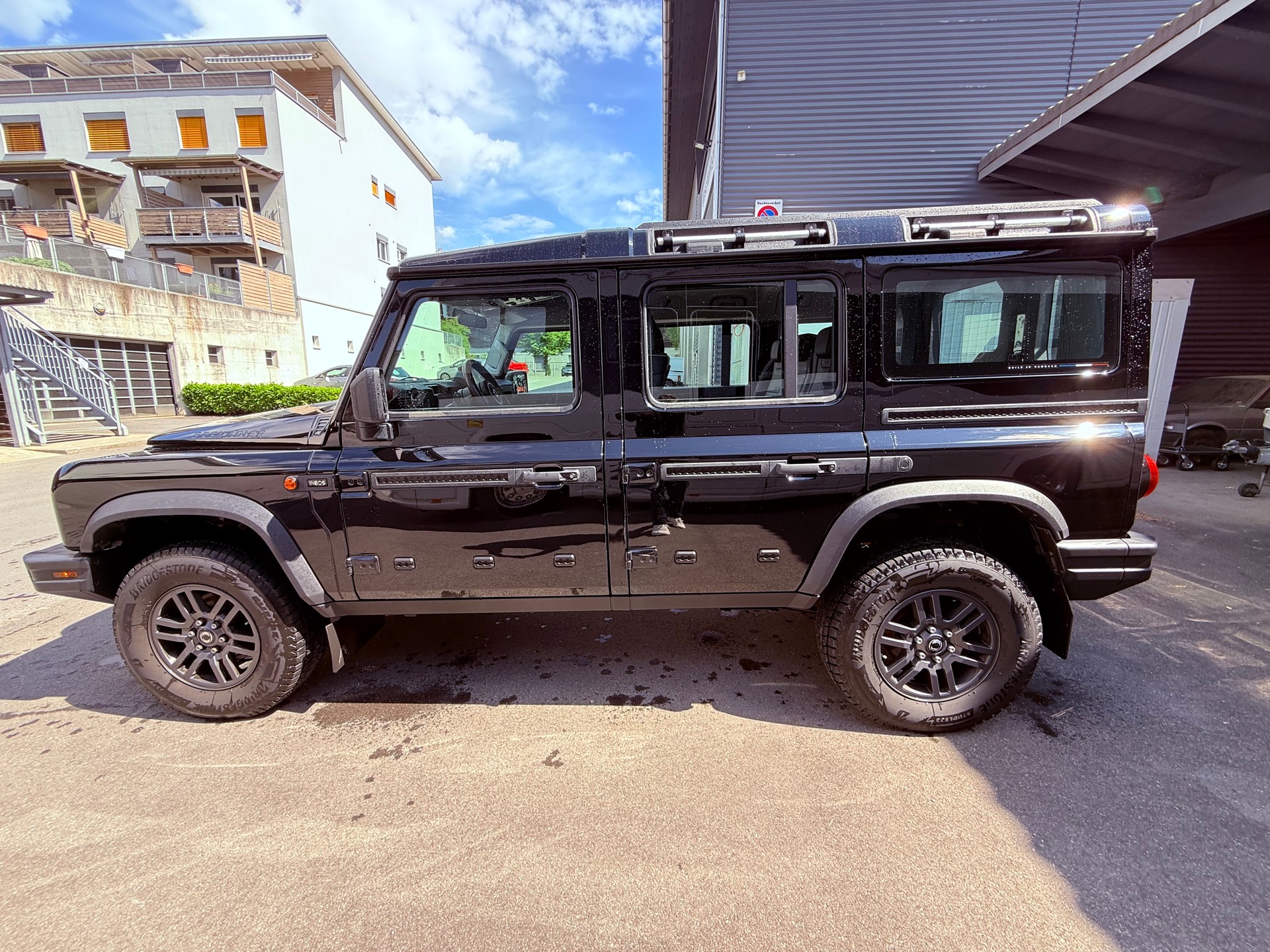 INEOS Grenadier 3.0D Fieldmaster Edition-image-3