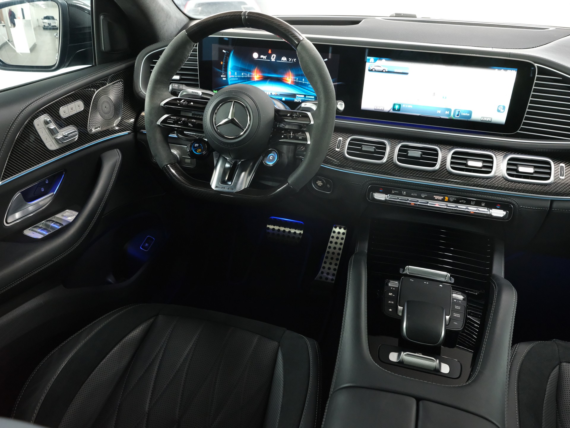 MERCEDES-BENZ GLE Coupé 63 S AMG 4Matic+ Speedshift *Burmester* *Carbon Packet* *Werksgarantie*-image-21
