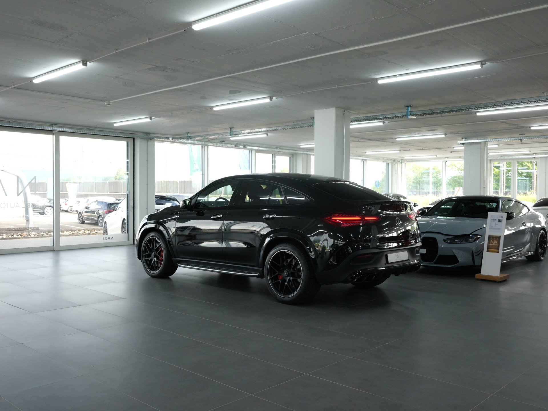MERCEDES-BENZ GLE Coupé 63 S AMG 4Matic+ Speedshift *Burmester* *Carbon Packet* *Werksgarantie*-image-6