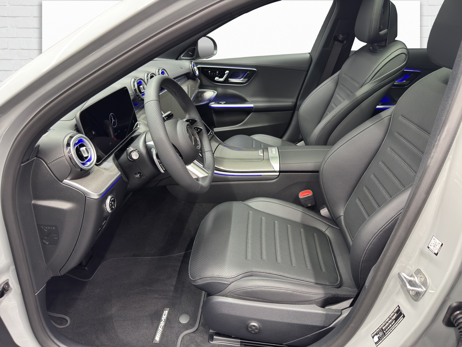 MERCEDES-BENZ C 220 d AMG Line 4Matic T- Modell Swiss Star-image-6