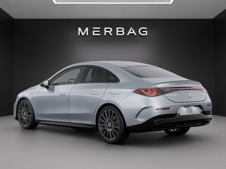 MERCEDES-BENZ CLA 220 4Matic 8G-DCT-image-4