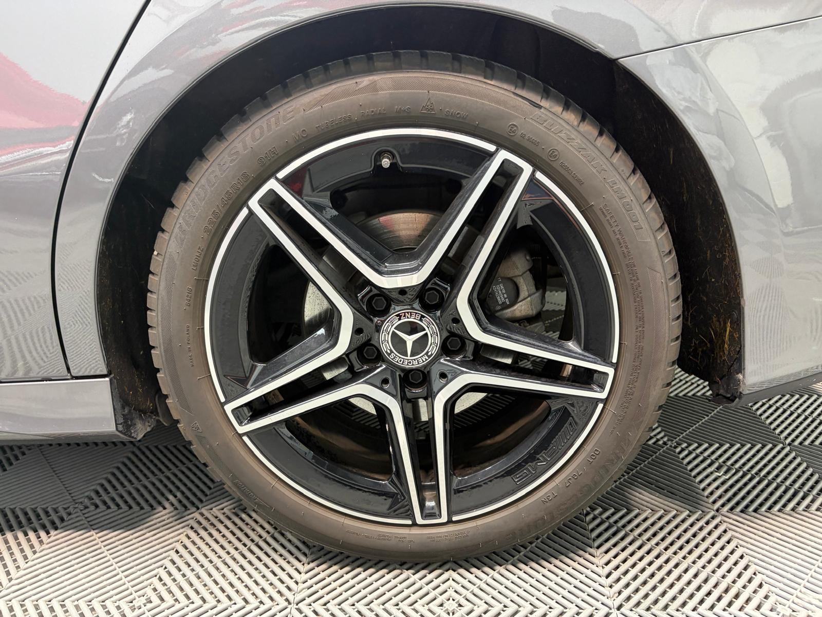 MERCEDES-BENZ A 200 7G-DCT-image-28