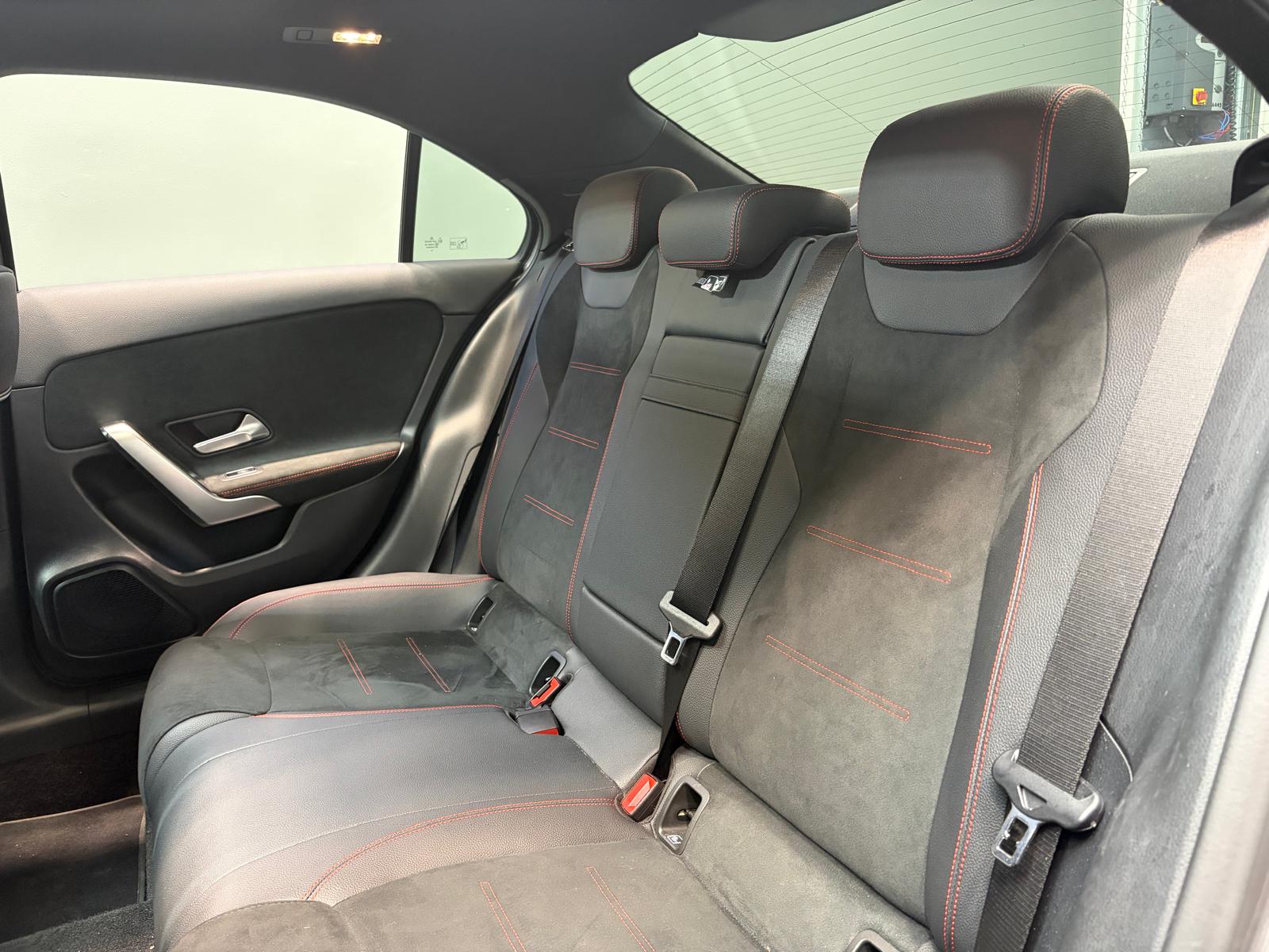 MERCEDES-BENZ A 200 7G-DCT-image-12