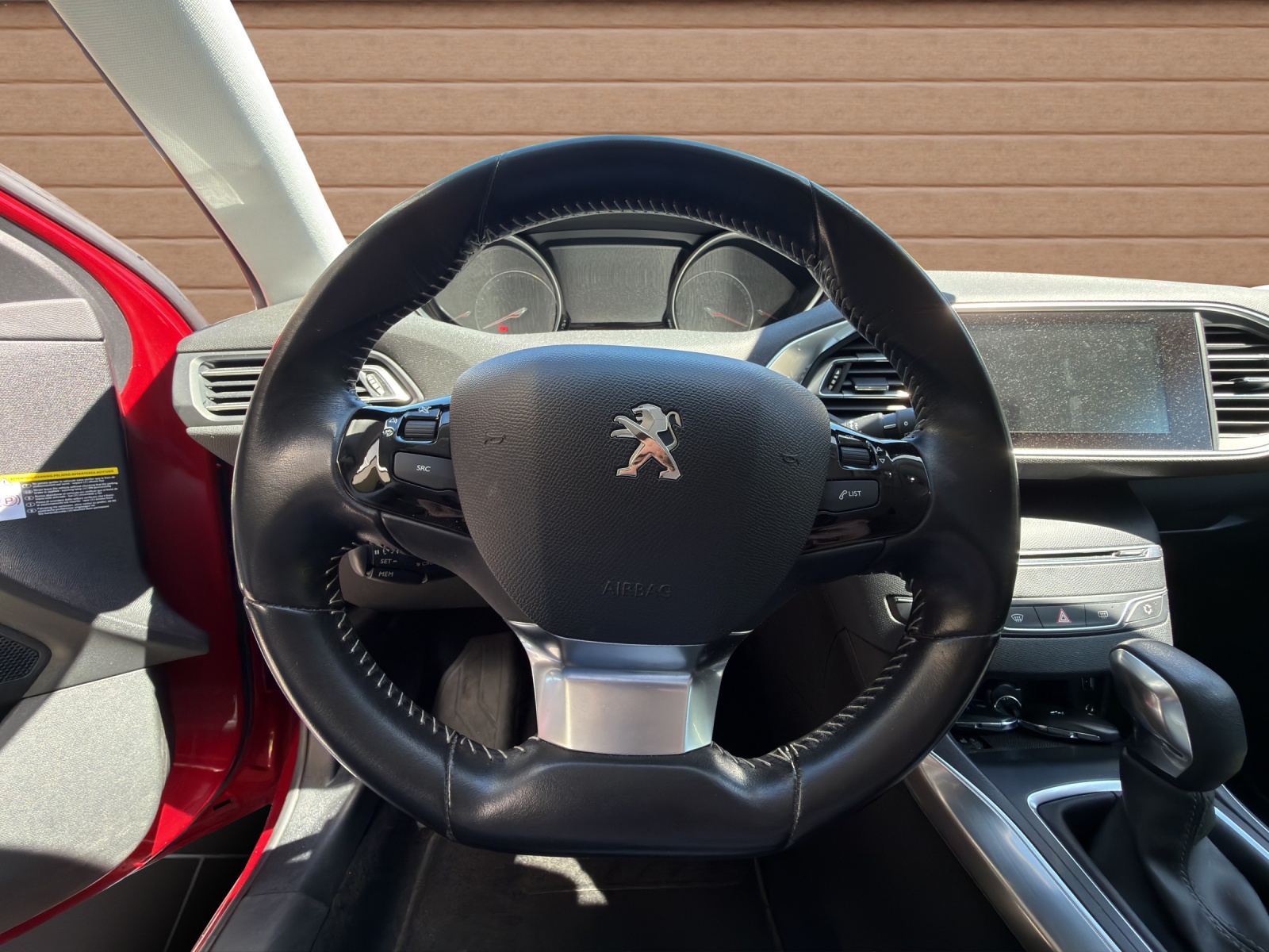 PEUGEOT 308 1.2 PureTech 130 Active S/S-image-10