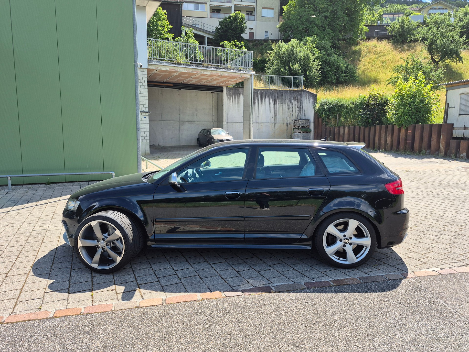 AUDI RS3 Sportback 2.5 TFSI quattro S-tronic-image-4