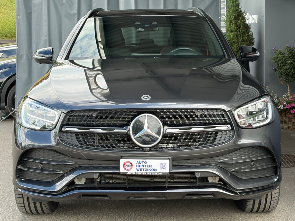 MERCEDES-BENZ GLC 300 e AMG Line 4Matic 9G-Tronic