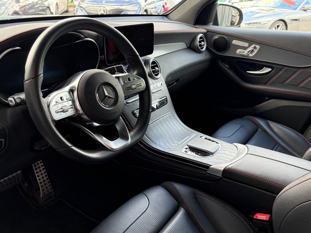 MERCEDES-BENZ GLC 300 e AMG Line 4Matic 9G-Tronic-showroom-element-3