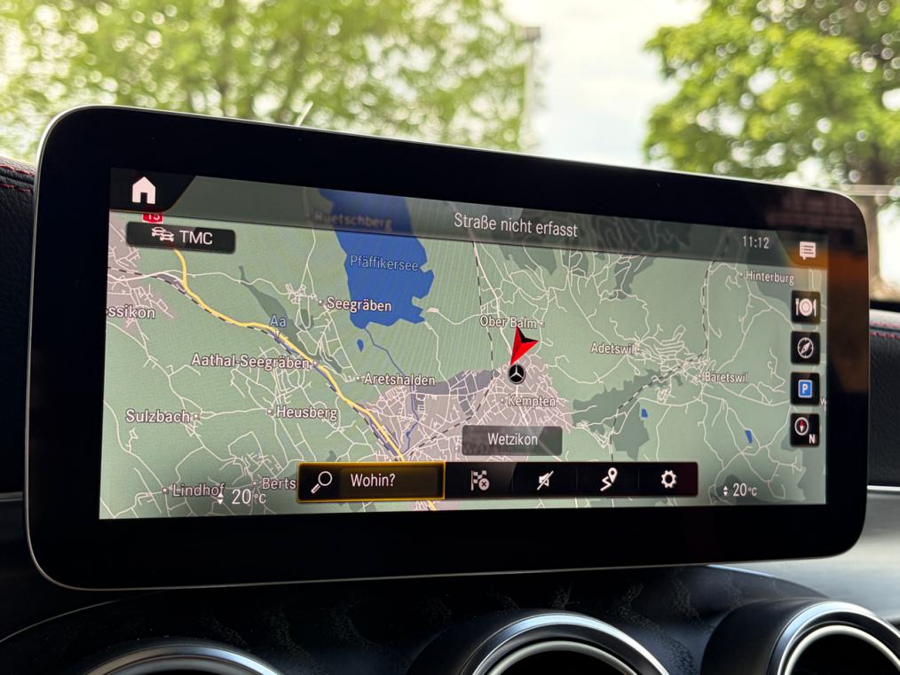 MERCEDES-BENZ GLC 300 e AMG Line 4Matic 9G-Tronic-image-7