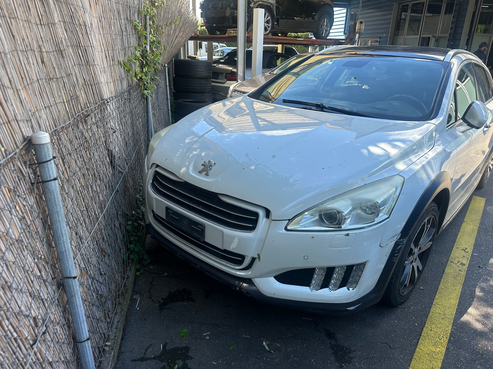 PEUGEOT 508 RXH 2.0 HDI Hybrid4 EGS6-image-3