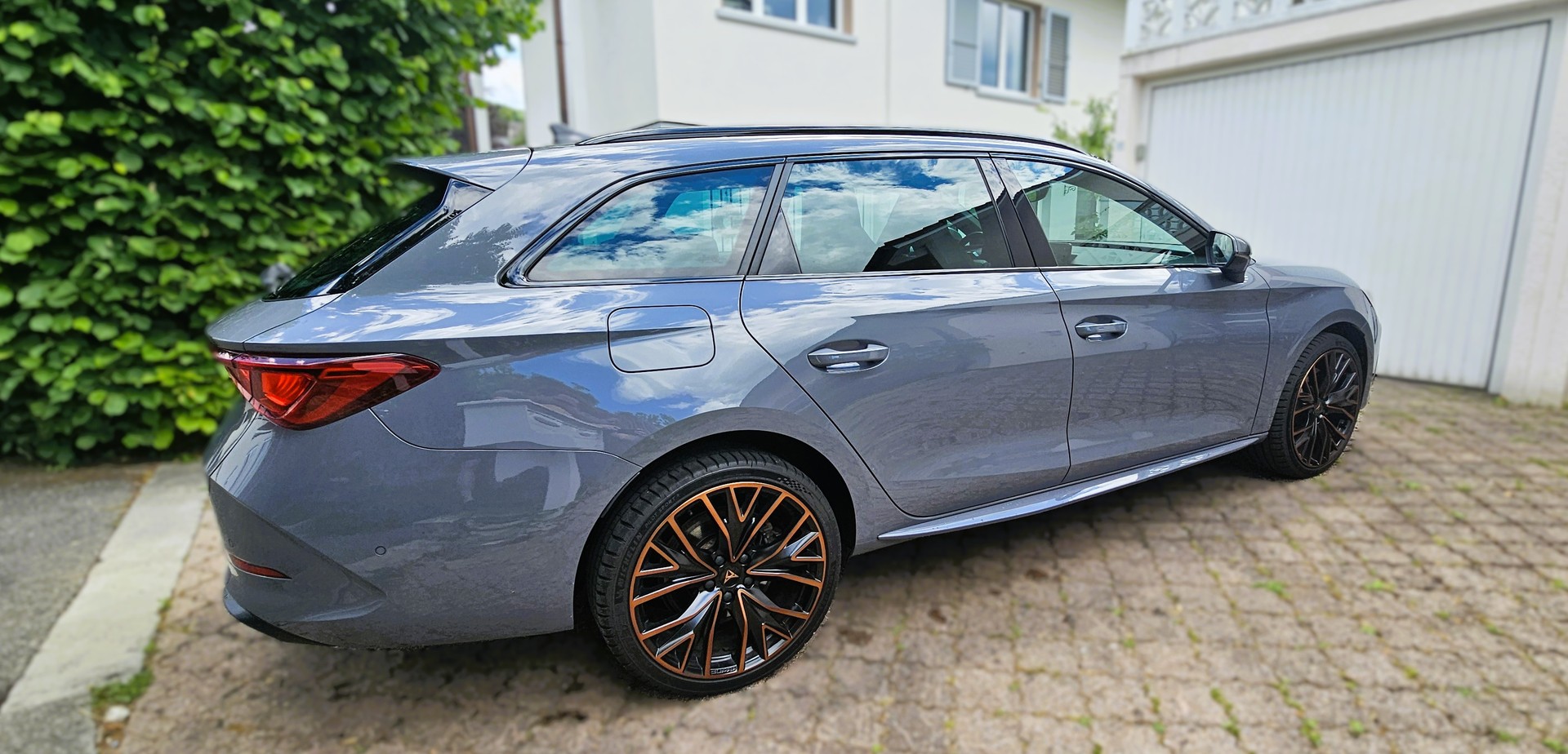 CUPRA LEON ST 1.4 e-HYBRID pHEV DSG-image-3
