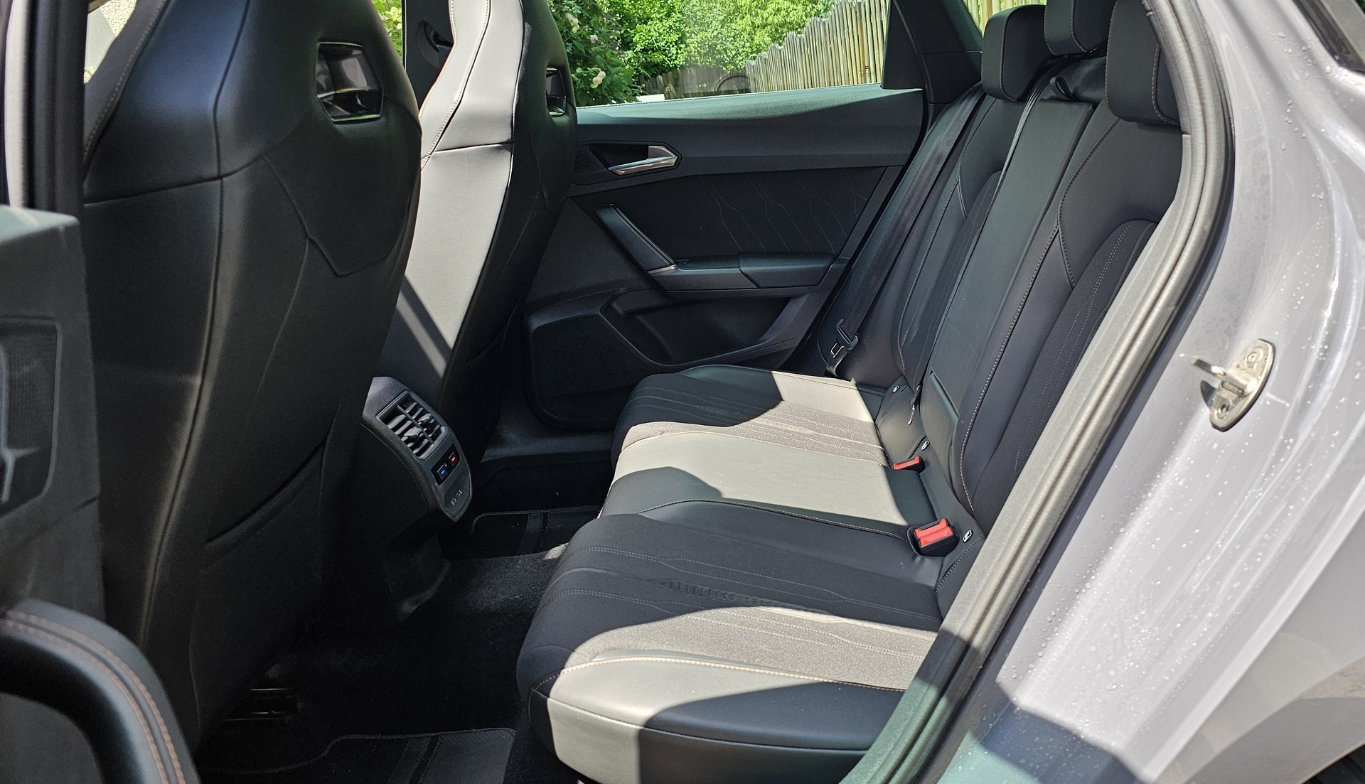 CUPRA LEON ST 1.4 e-HYBRID pHEV DSG-image-12