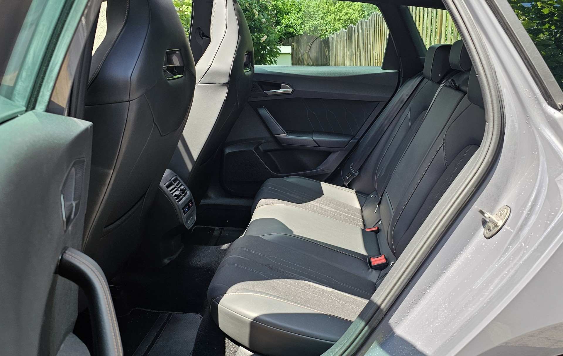 CUPRA LEON ST 1.4 e-HYBRID pHEV DSG-image-13