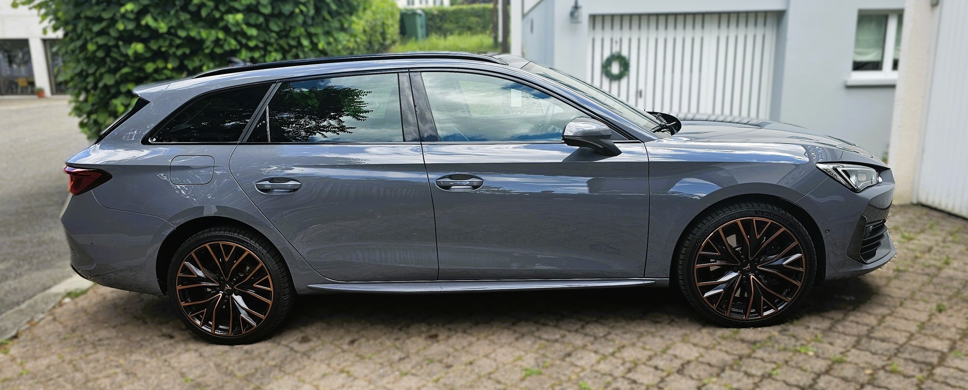 CUPRA LEON ST 1.4 e-HYBRID pHEV DSG-image-2