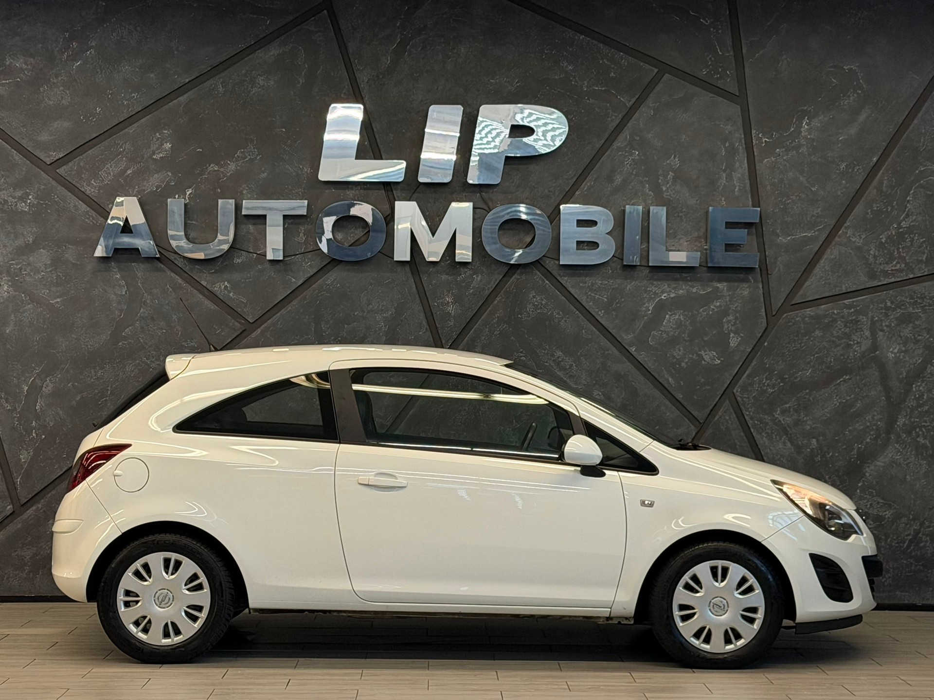 OPEL Corsa 1.4 TP Final Edition-showroom-element-3
