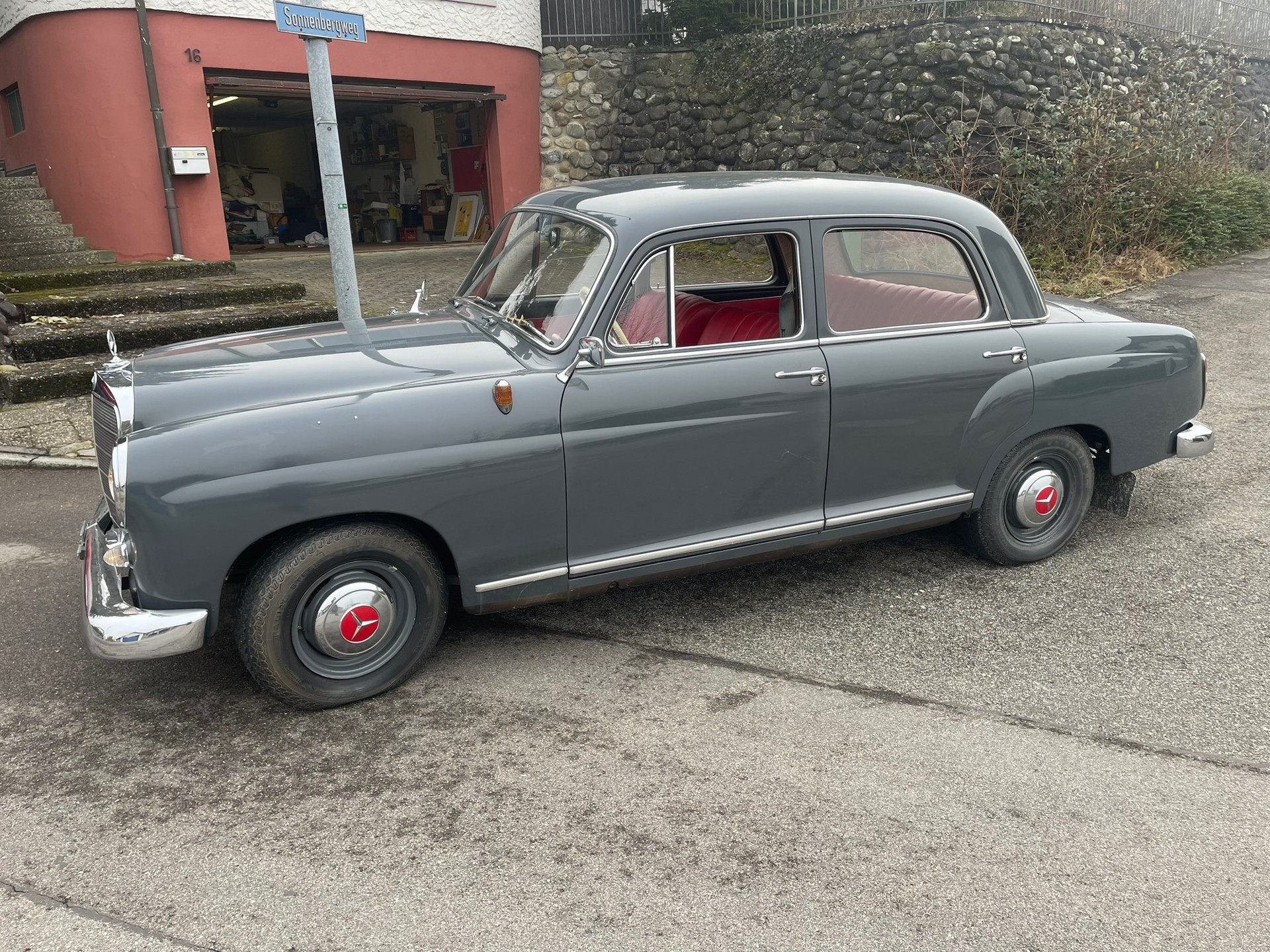 MERCEDES-BENZ 190-image-1
