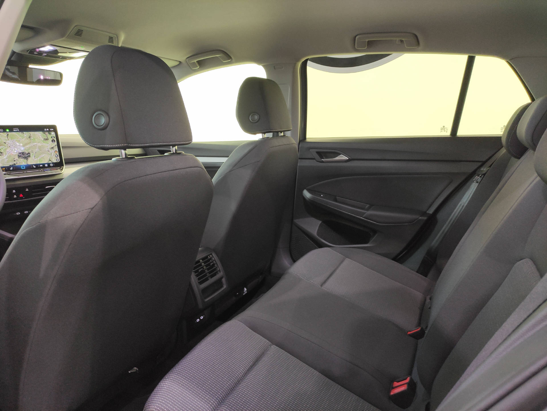 VW Golf VIII 1.5 eTSI Value DSG-image-9