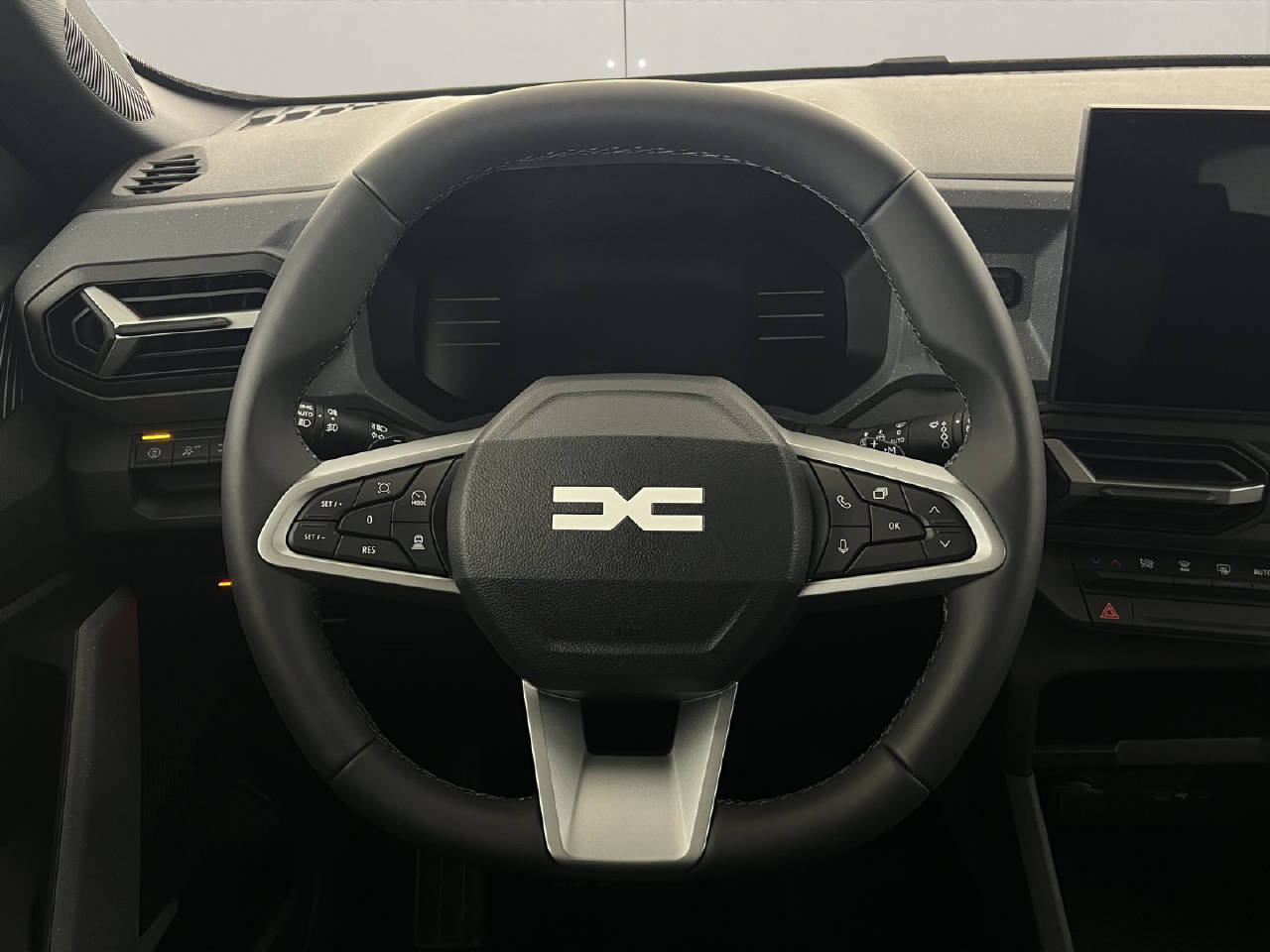 DACIA Duster 1.2 Hybrid Journey 4WD-image-10