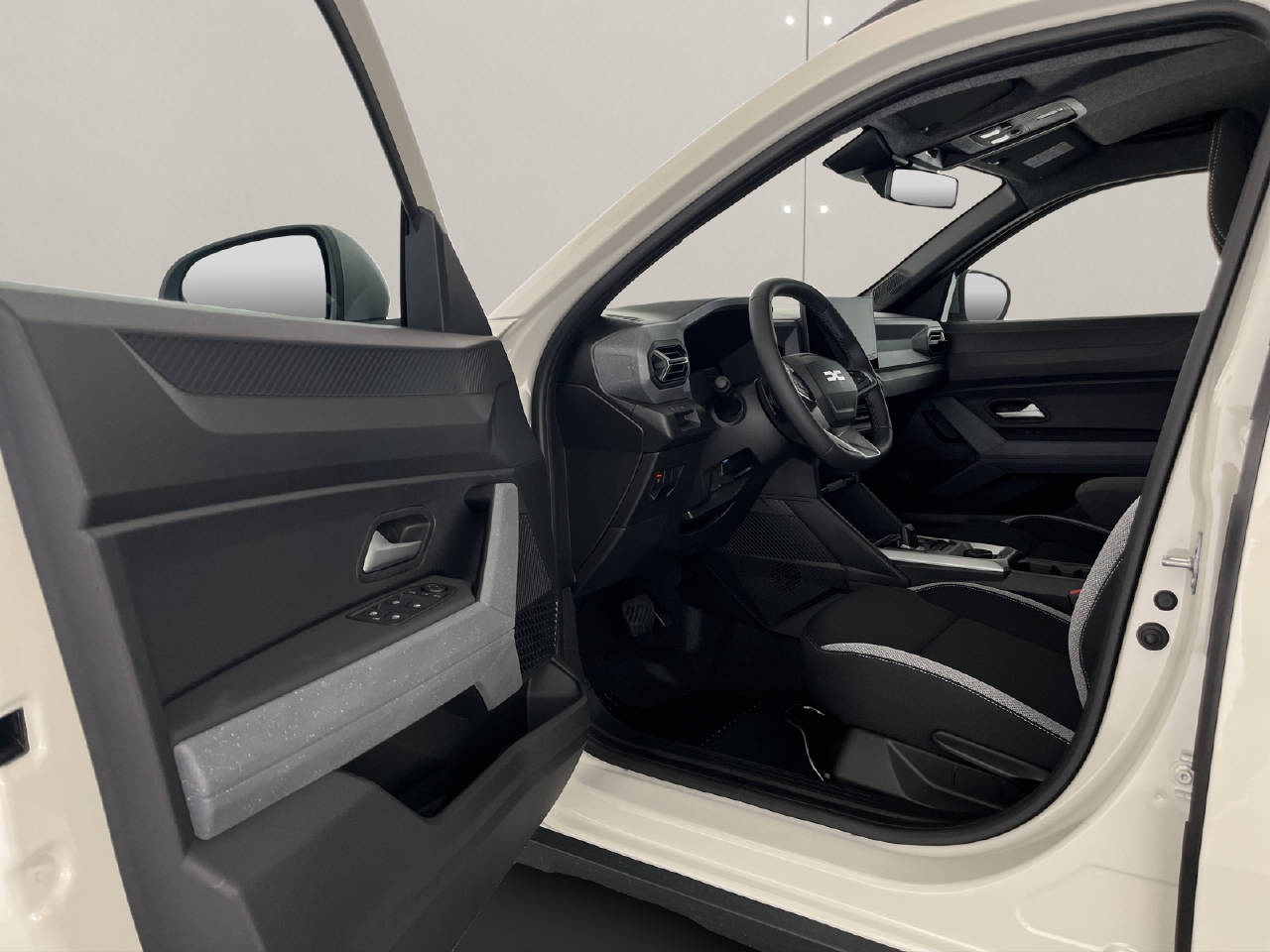 DACIA Duster 1.2 Hybrid Journey 4WD-image-6