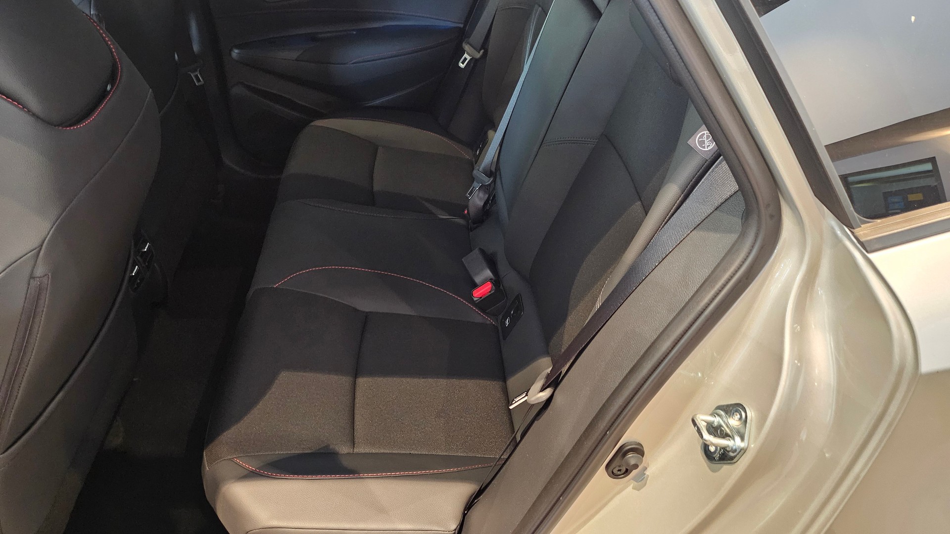 TOYOTA Corolla Touring Sports 2.0 HSD GR Sport e-CVTđ„đ„-image-21