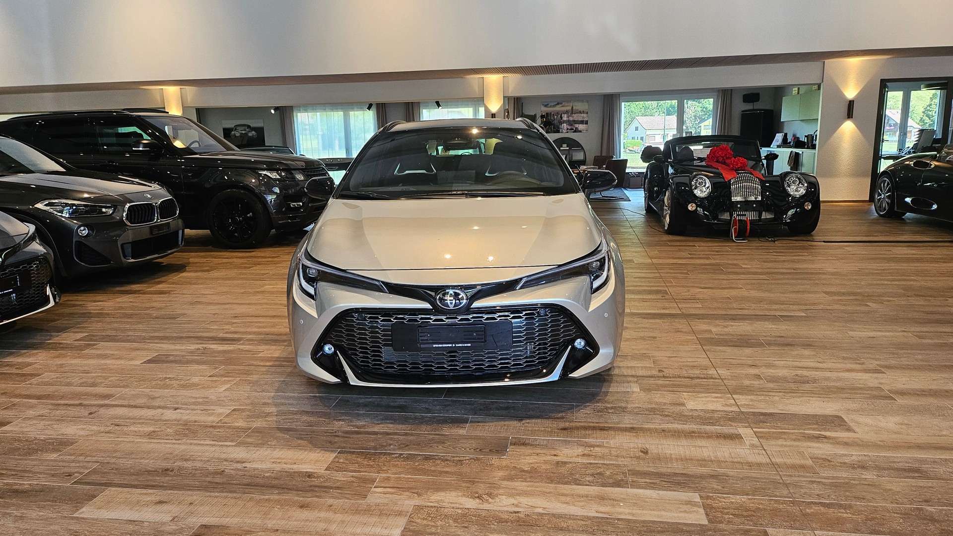 TOYOTA Corolla Touring Sports 2.0 HSD GR Sport e-CVT🔥🔥-showroom-element-2