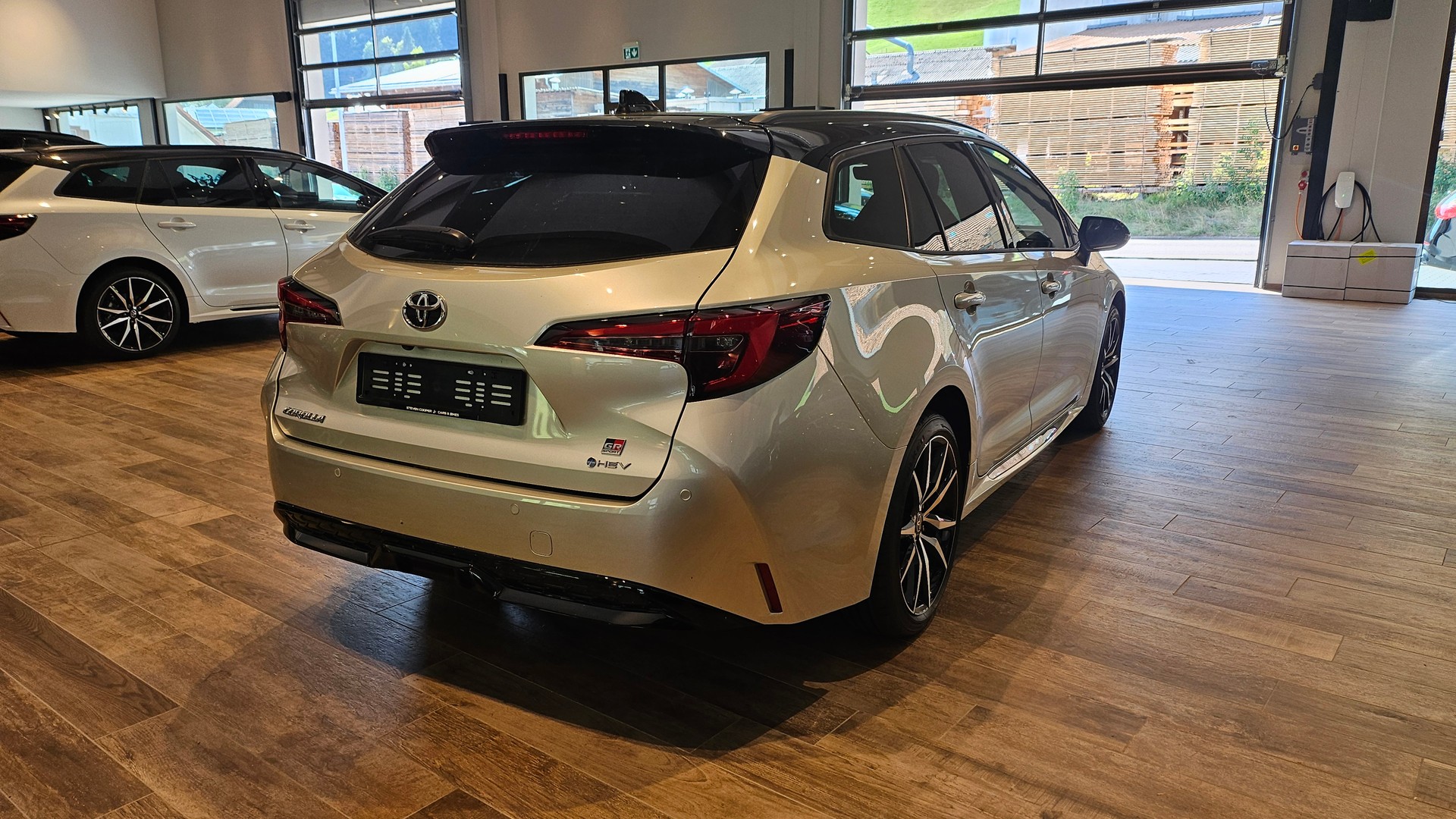TOYOTA Corolla Touring Sports 2.0 HSD GR Sport e-CVTđ„đ„-image-8