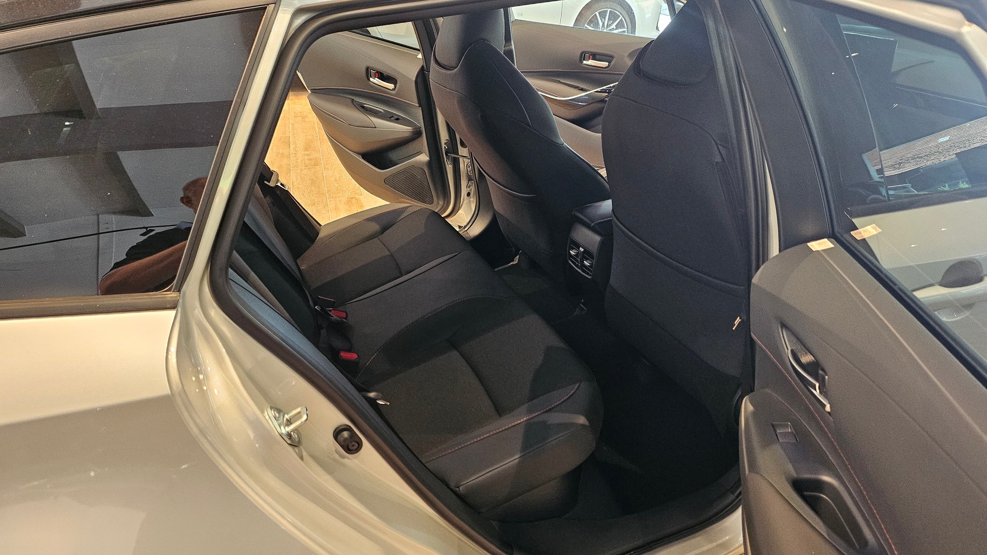 TOYOTA Corolla Touring Sports 2.0 HSD GR Sport e-CVTđ„đ„-image-18