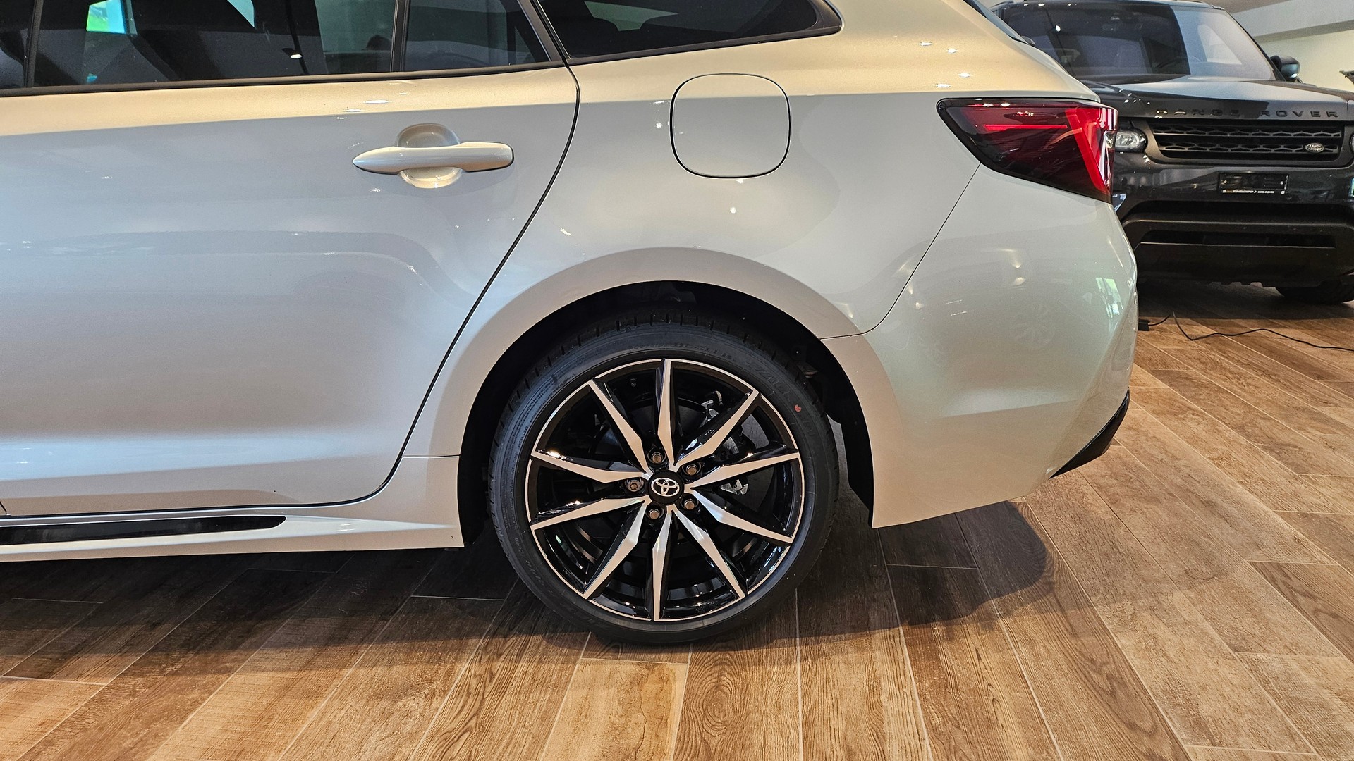 TOYOTA Corolla Touring Sports 2.0 HSD GR Sport e-CVTđ„đ„-image-16