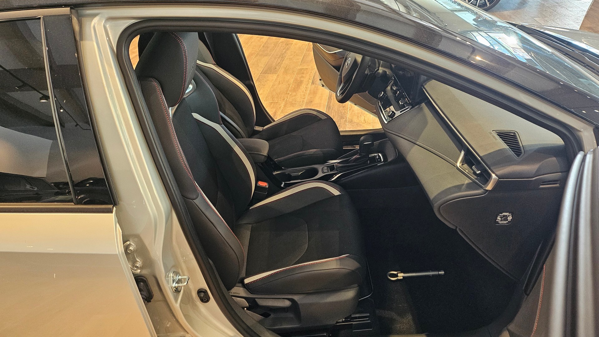 TOYOTA Corolla Touring Sports 2.0 HSD GR Sport e-CVTđ„đ„-image-17