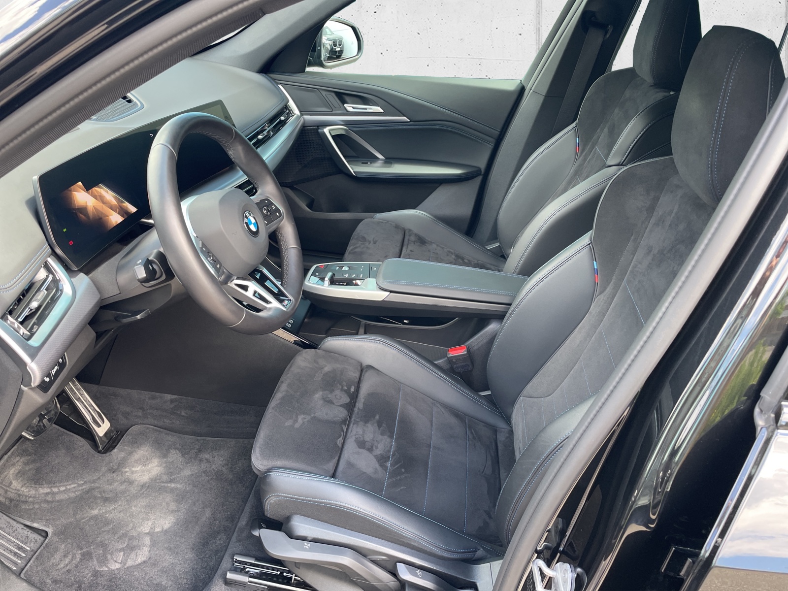 BMW X1 xDrive 23i 48V M Sport-image-9