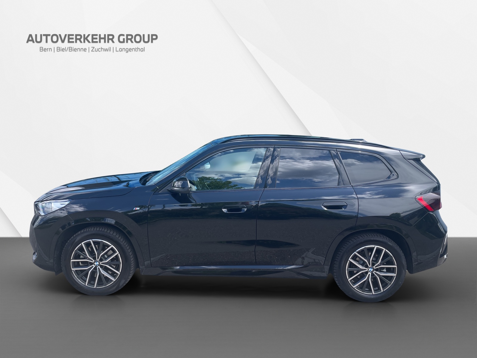 BMW X1 xDrive 23i 48V M Sport-showroom-element-2