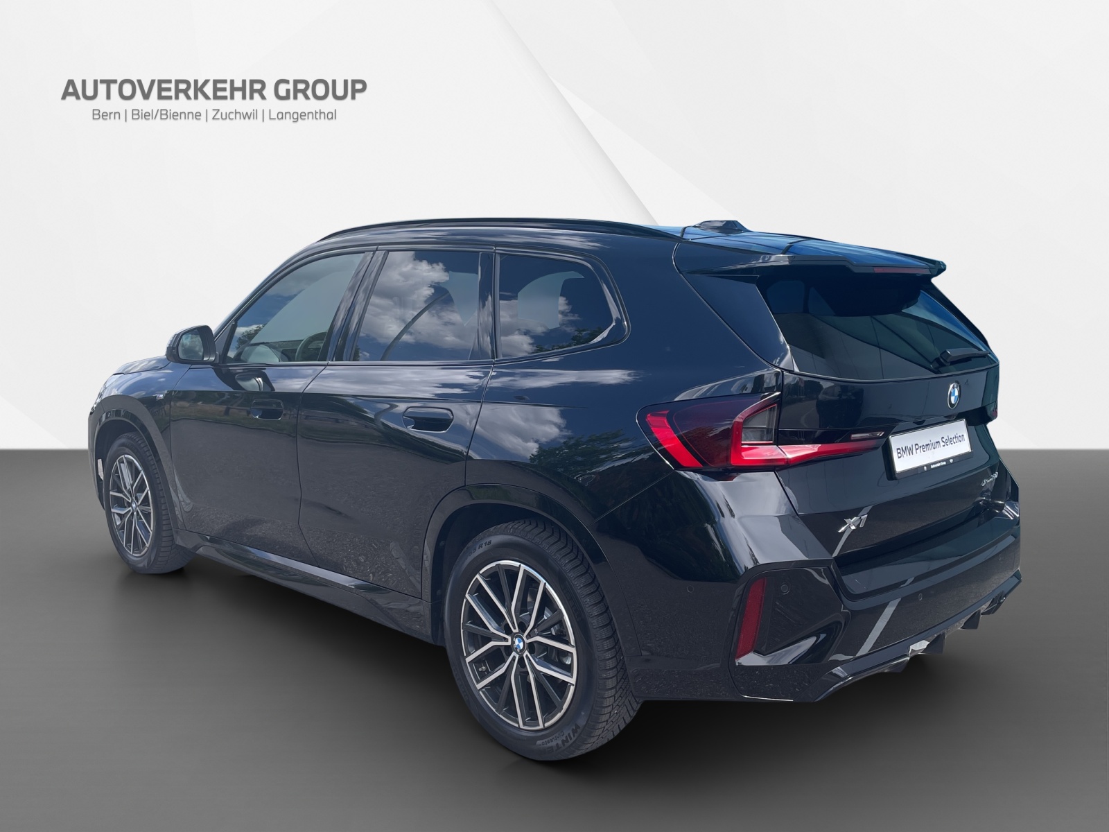 BMW X1 xDrive 23i 48V M Sport-showroom-element-3