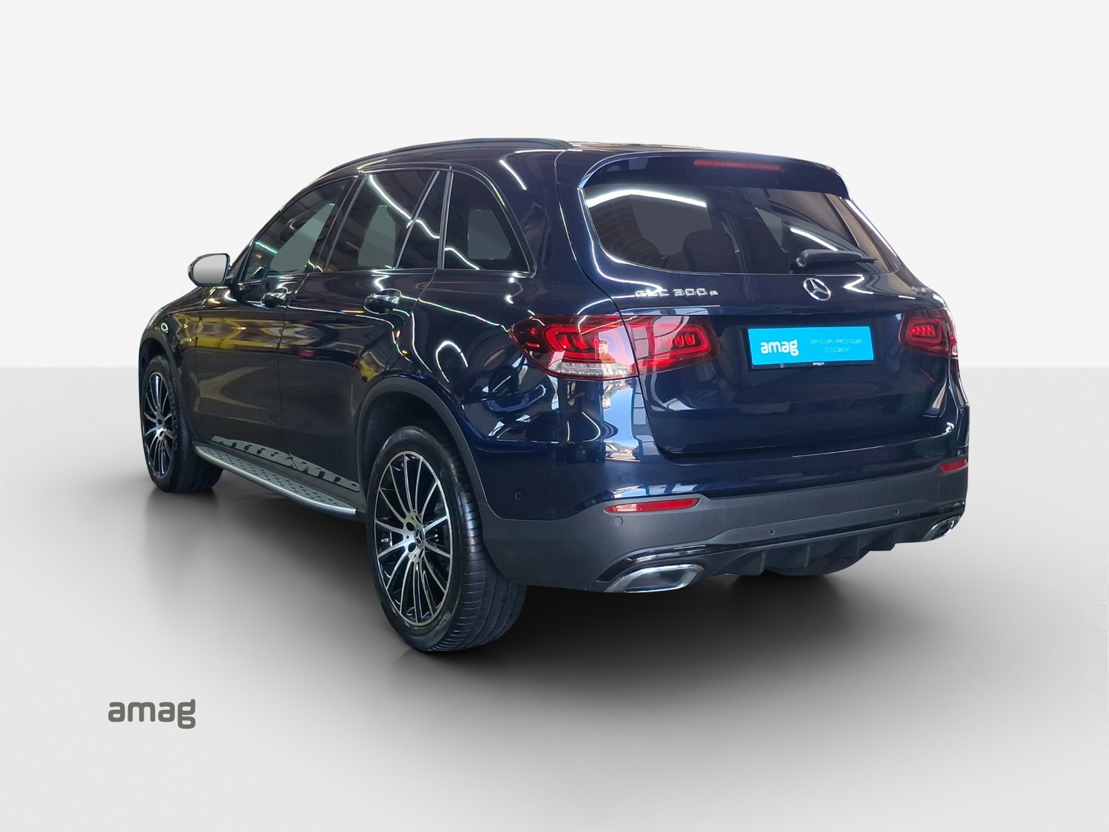 MERCEDES-BENZ GLC 300 e AMG Line 4Matic 9G-Tronic-showroom-element-3