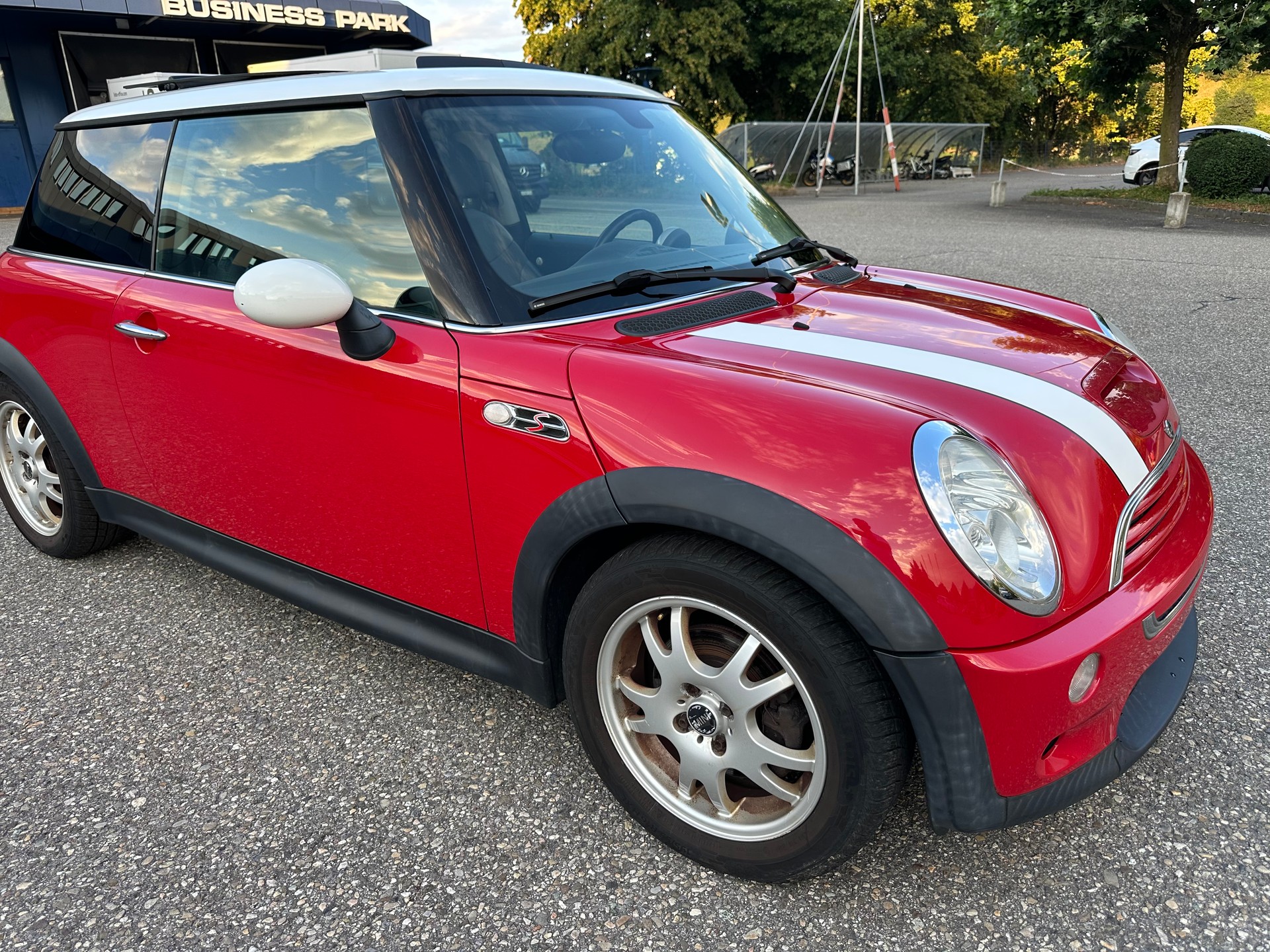MINI Mini Cooper S-image-2