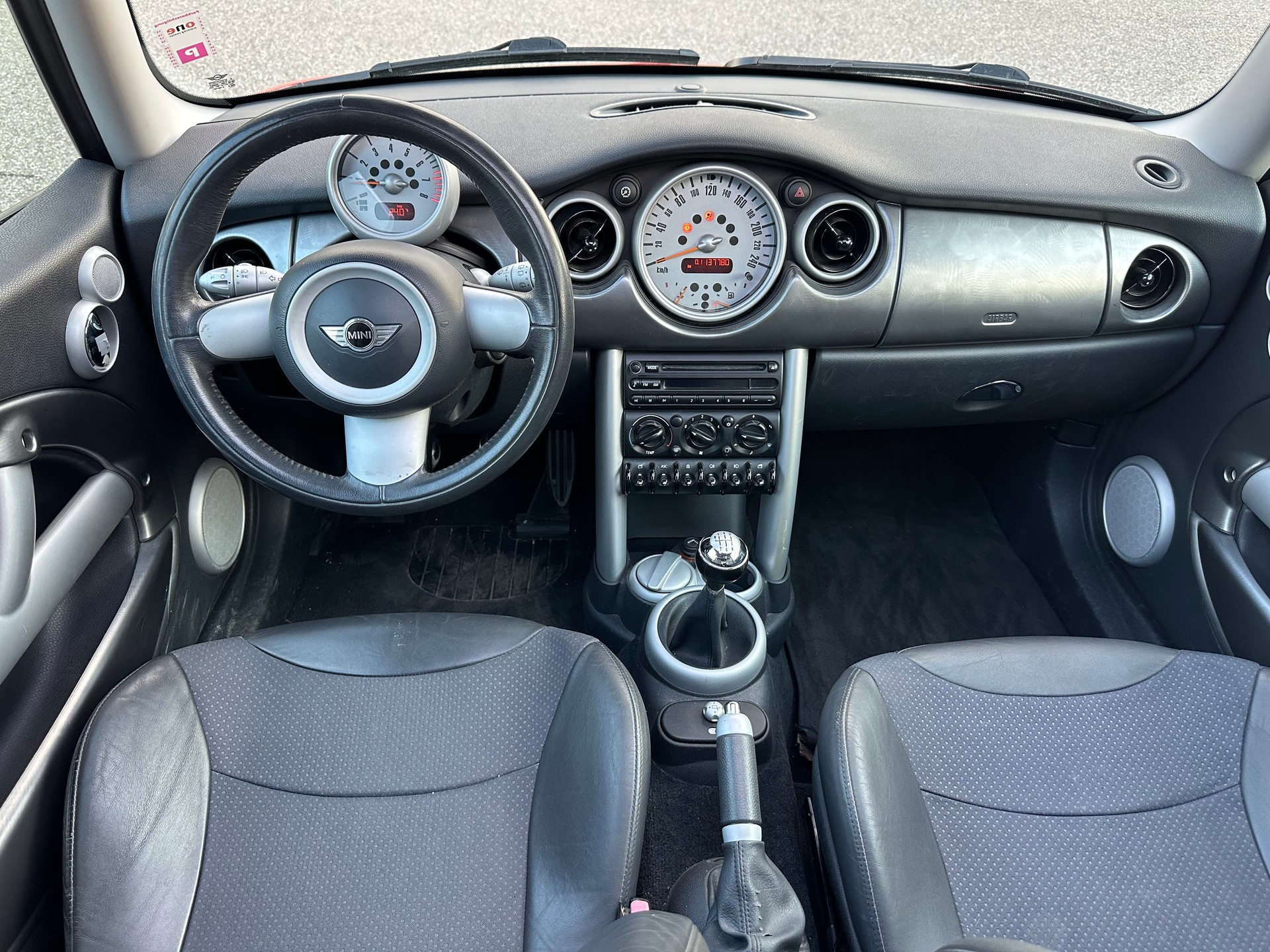 MINI Mini Cooper S-image-10