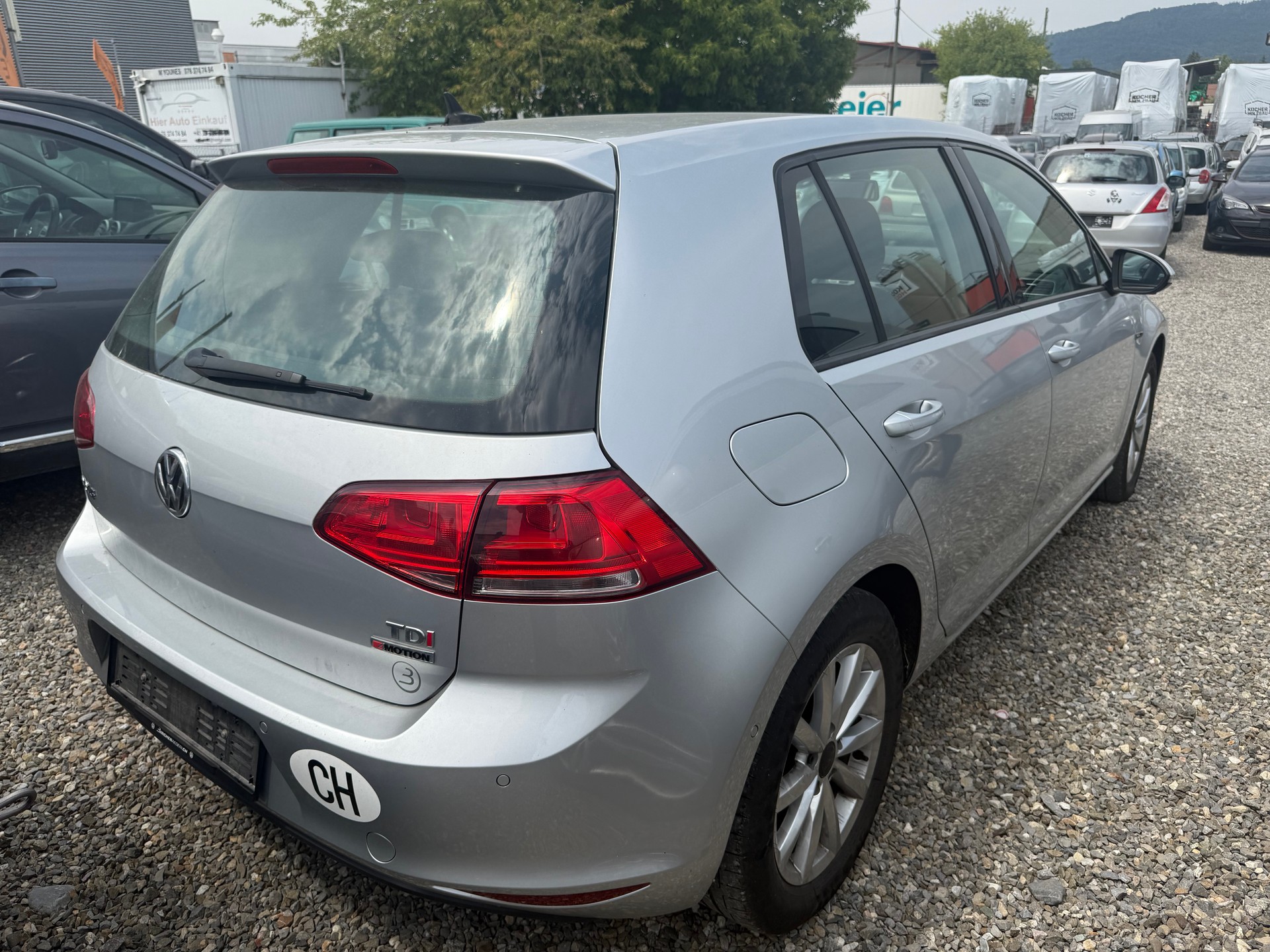 VW Golf 1.6 TDI Trendline 4Motion-image-3