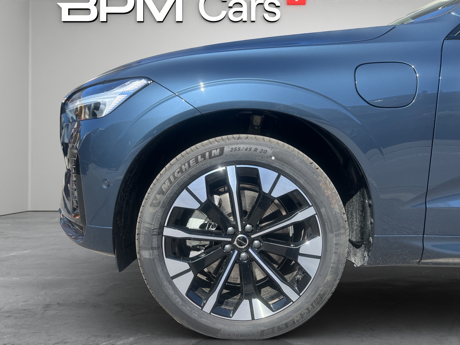 VOLVO XC60 T6 eAWD PluginHybrid Plus Dark Geartronic-image-6