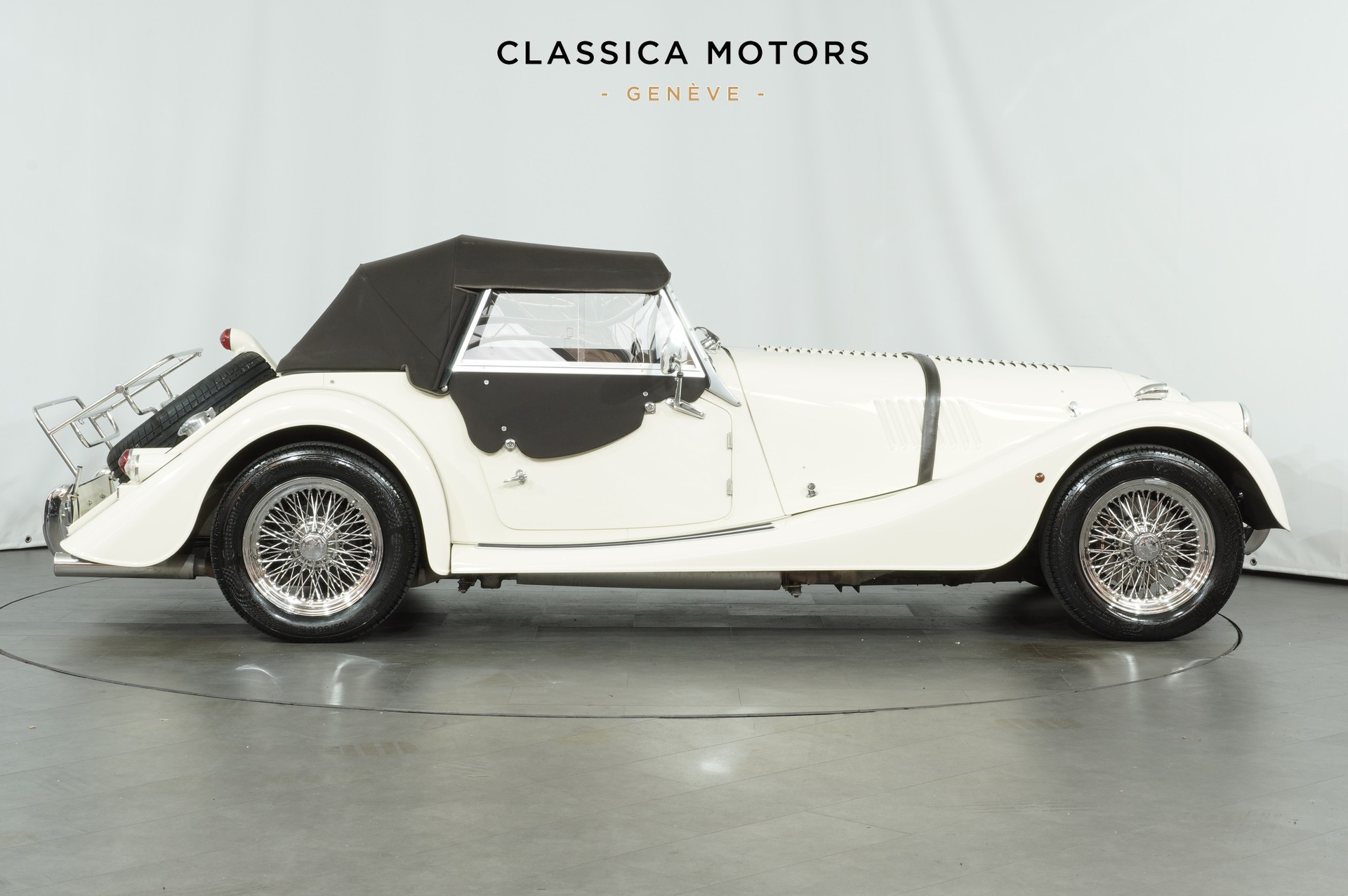 MORGAN Plus 4 2.0 Swiss Pack-showroom-element-3