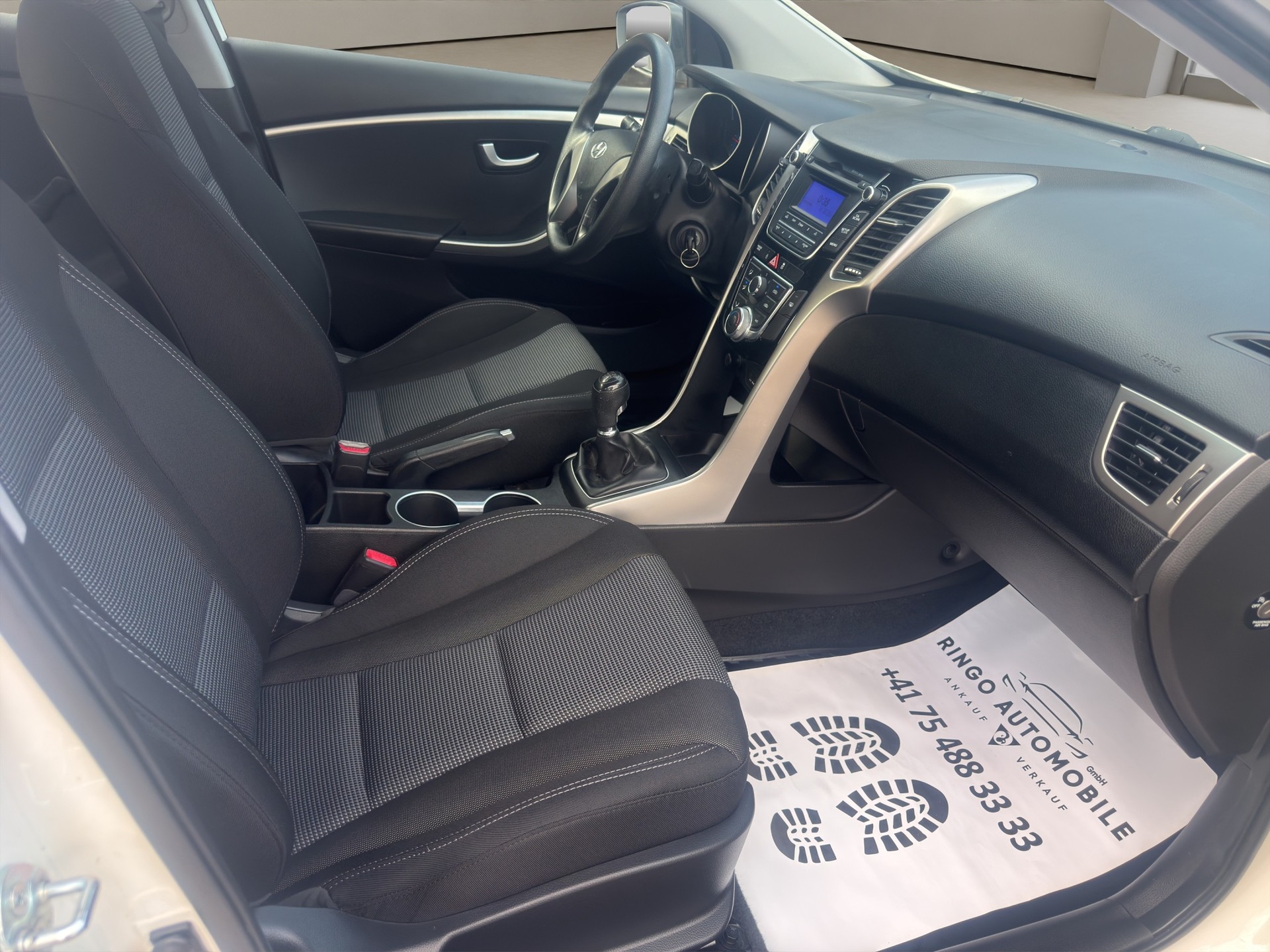 HYUNDAI i30 1.4 Pica-image-9