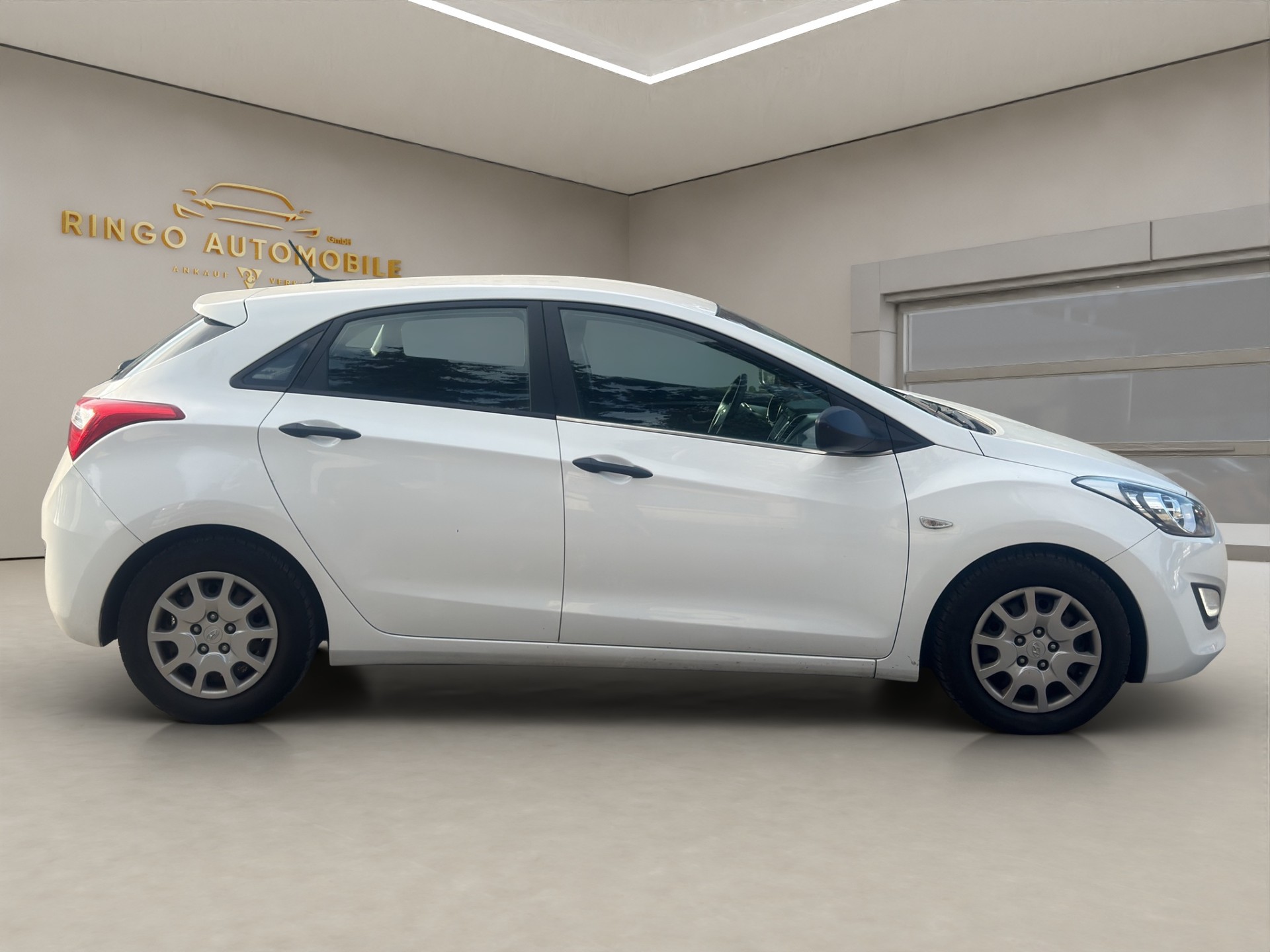 HYUNDAI i30 1.4 Pica-image-7