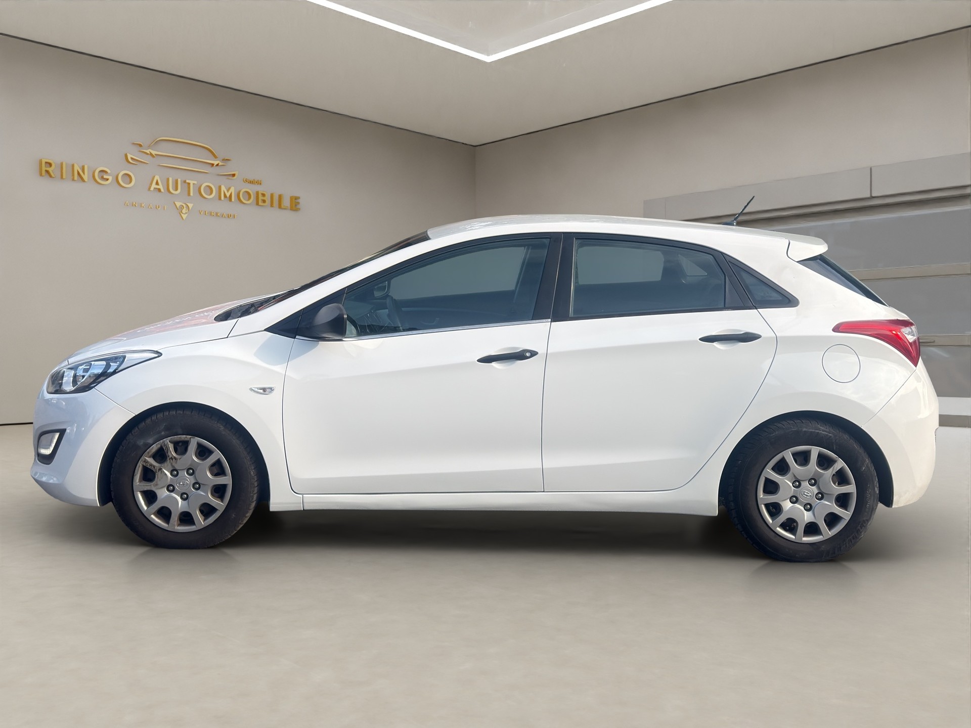 HYUNDAI i30 1.4 Pica-showroom-element-3