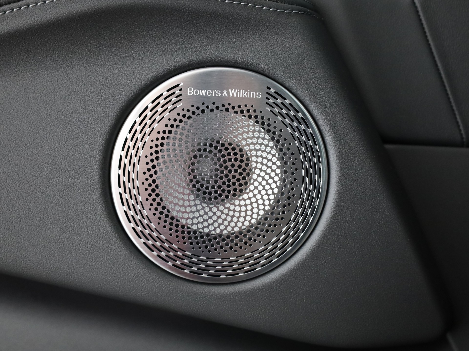 BMW XM Label Plug-in Hybrid-image-11