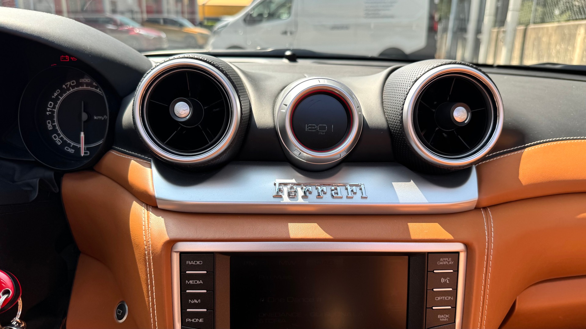 FERRARI California 3.9 V8 T-image-13
