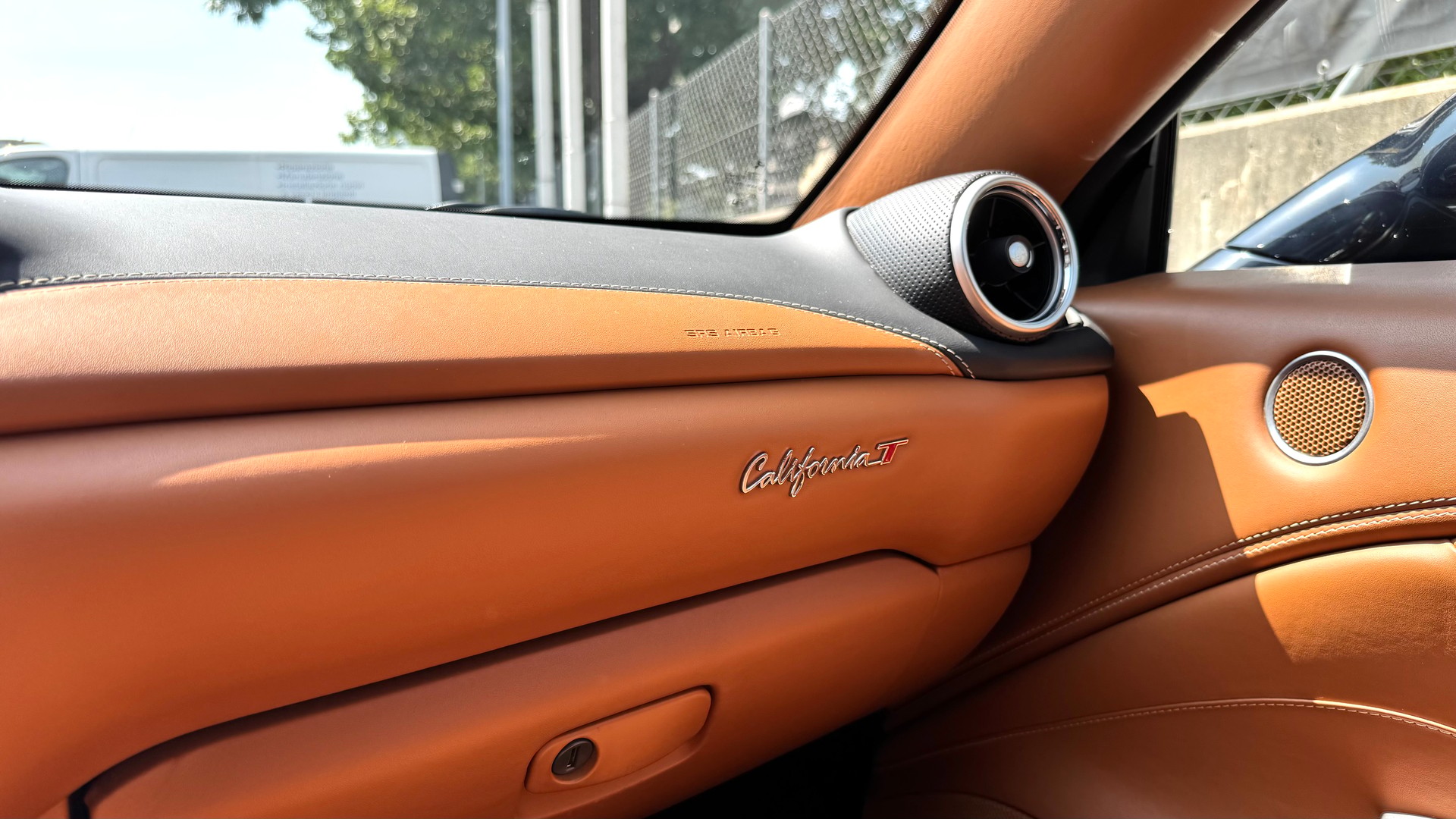 FERRARI California 3.9 V8 T-image-14