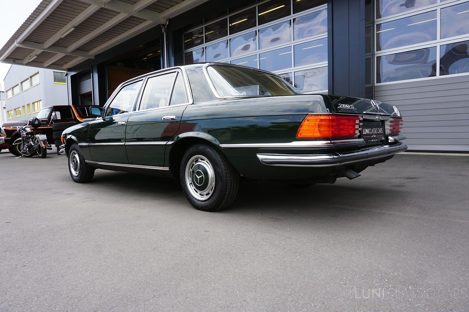 MERCEDES-BENZ 280 S W116-showroom-element-2