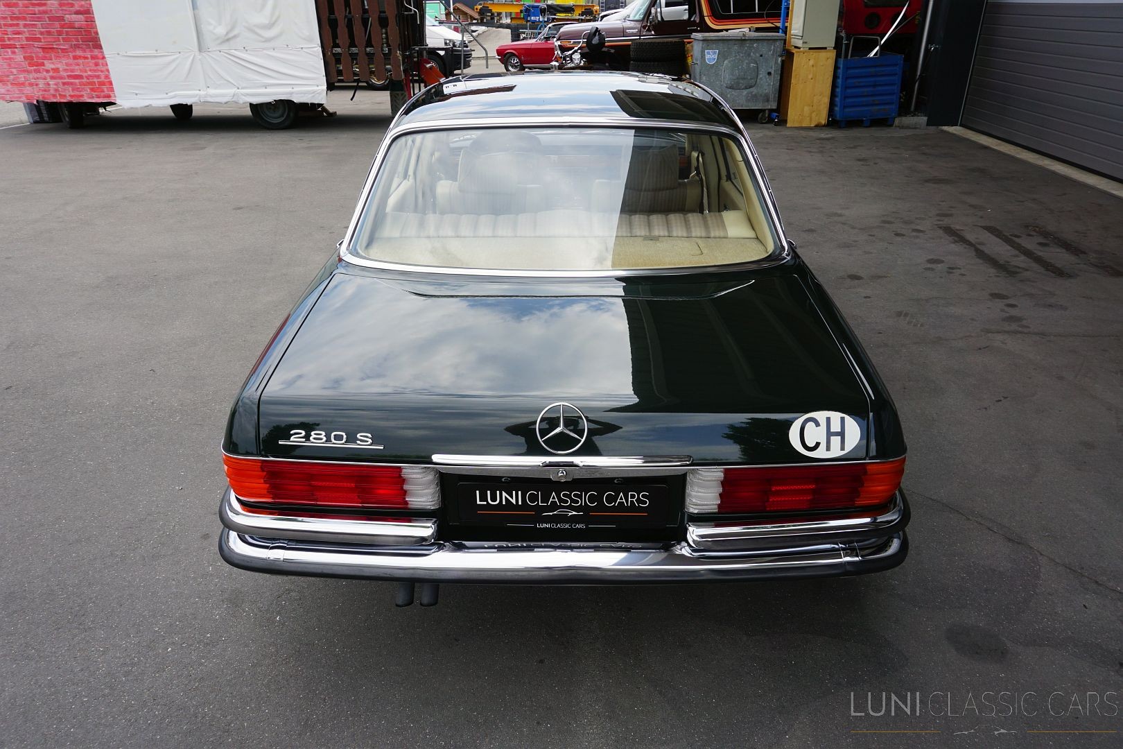 MERCEDES-BENZ 280 S W116-showroom-element-3