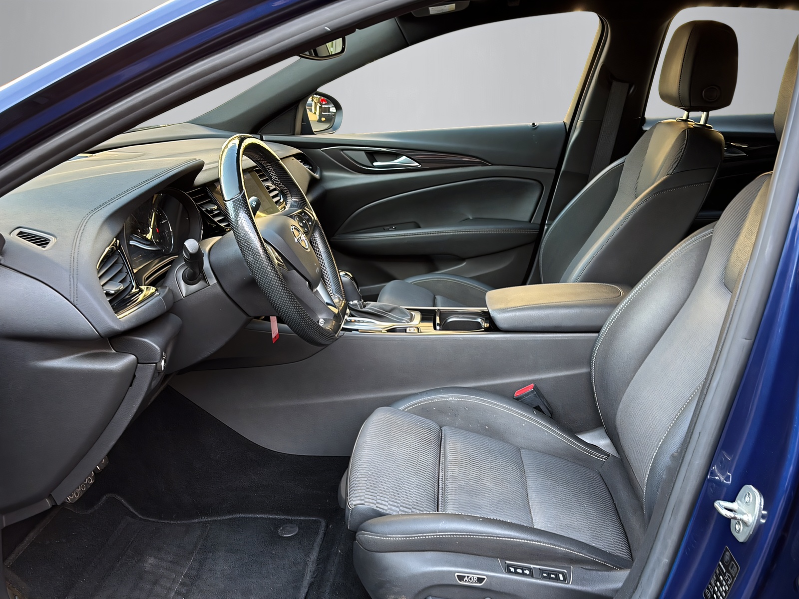 OPEL Insignia Grand Sport 2.0 T Business-showroom-element-2