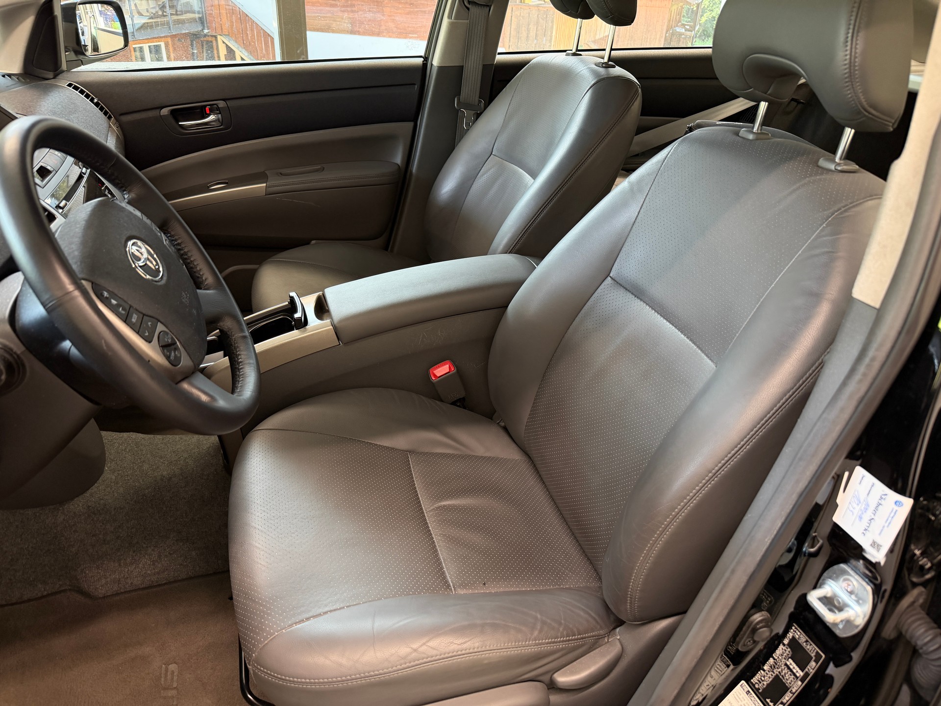TOYOTA Prius 1.5 16V Hybrid-image-12