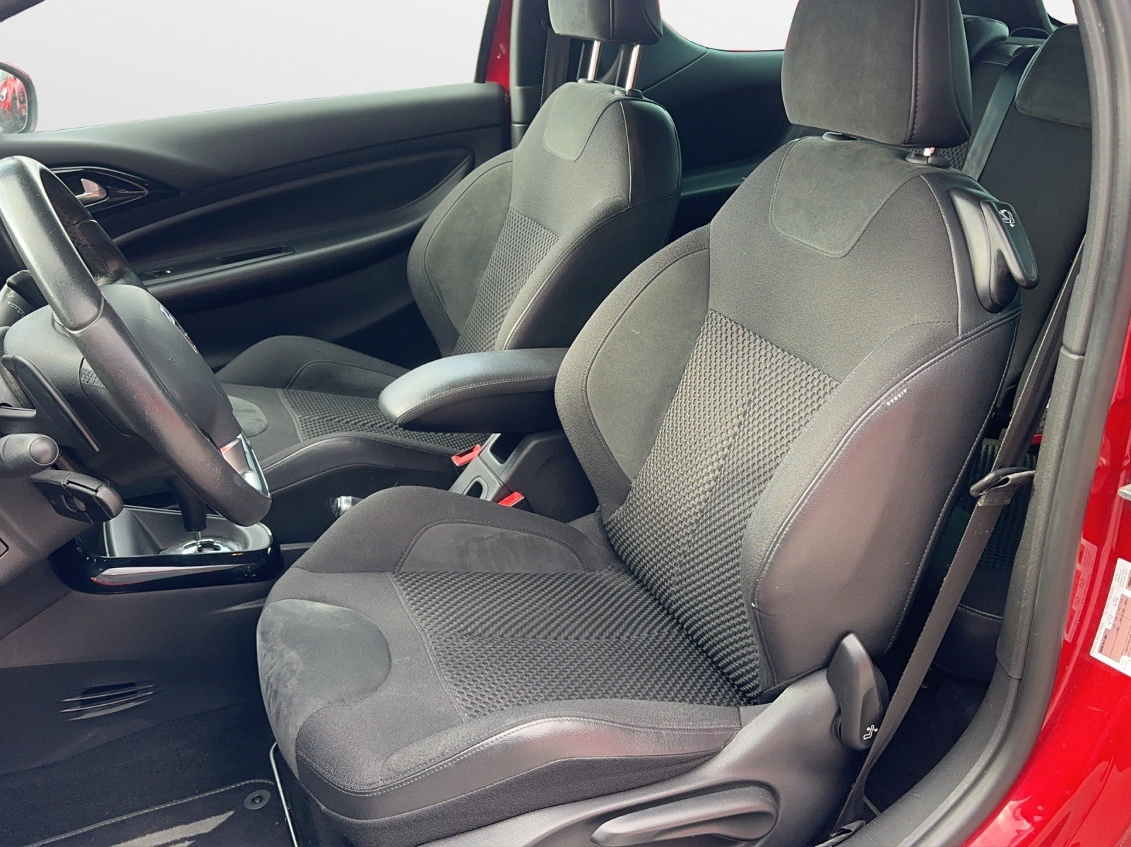 DS AUTOMOBILES DS3 1.2 VTi SO Chic ETG5-image-6
